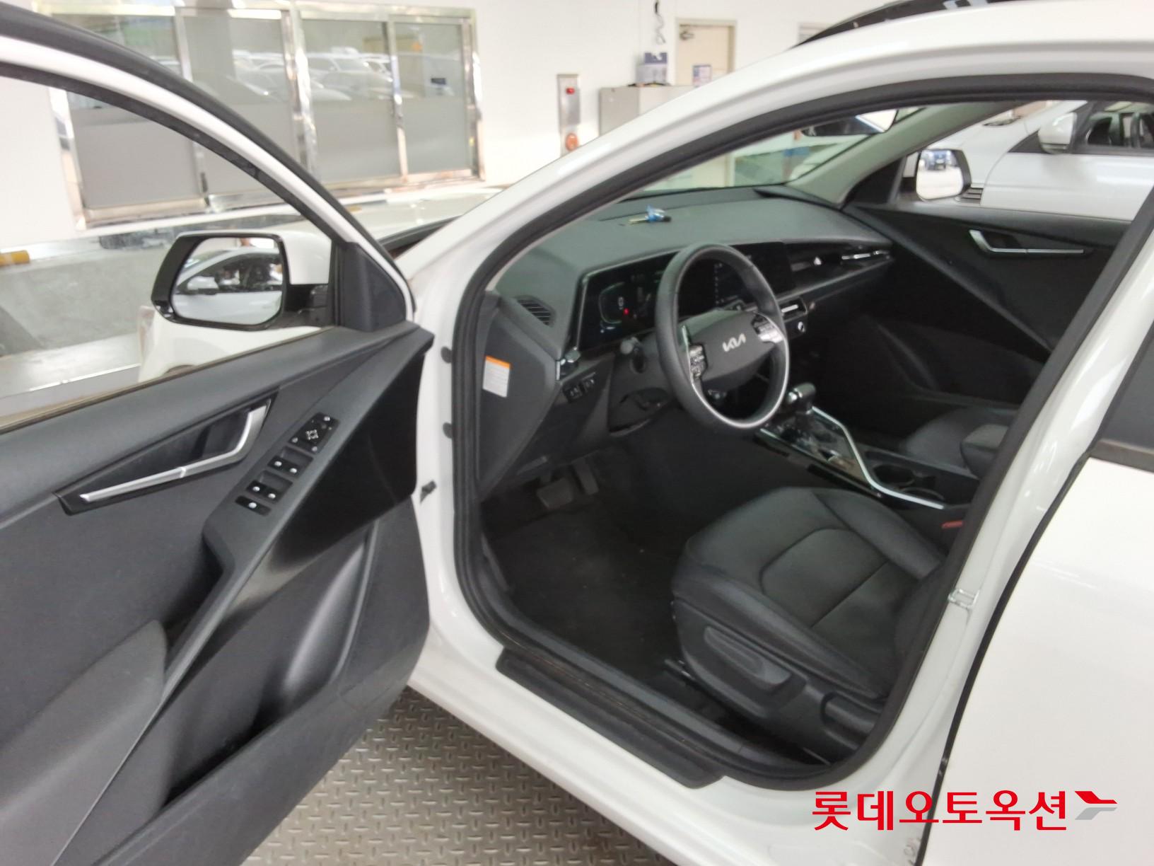 كيا نيرو 2022 - صورة 36