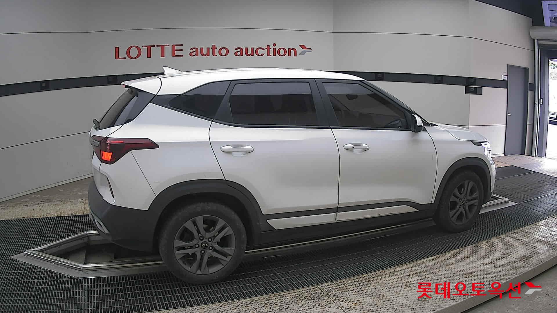 كيا سيلتوس 2021 - صورة 20