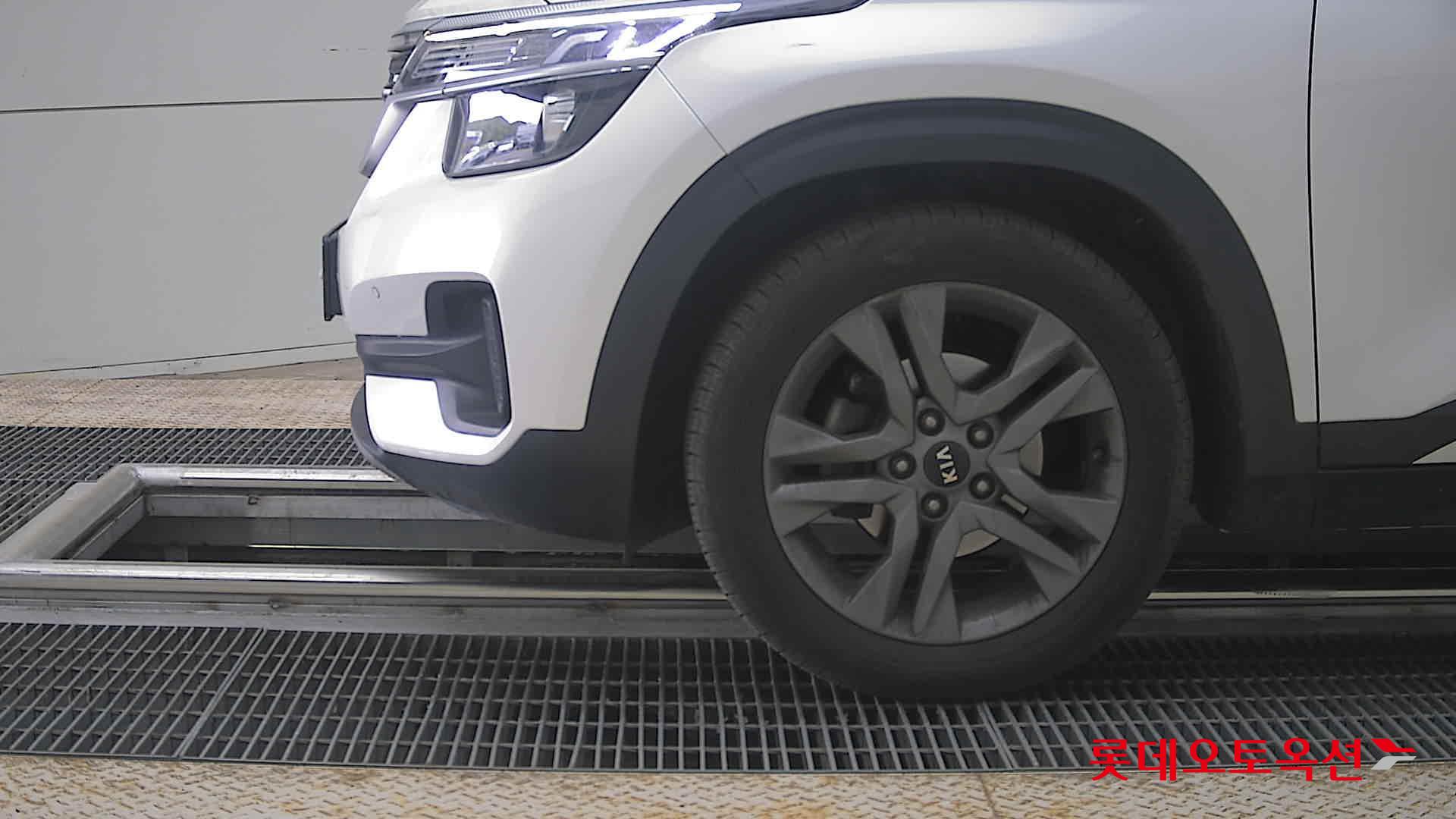 كيا سيلتوس 2021 - صورة 25