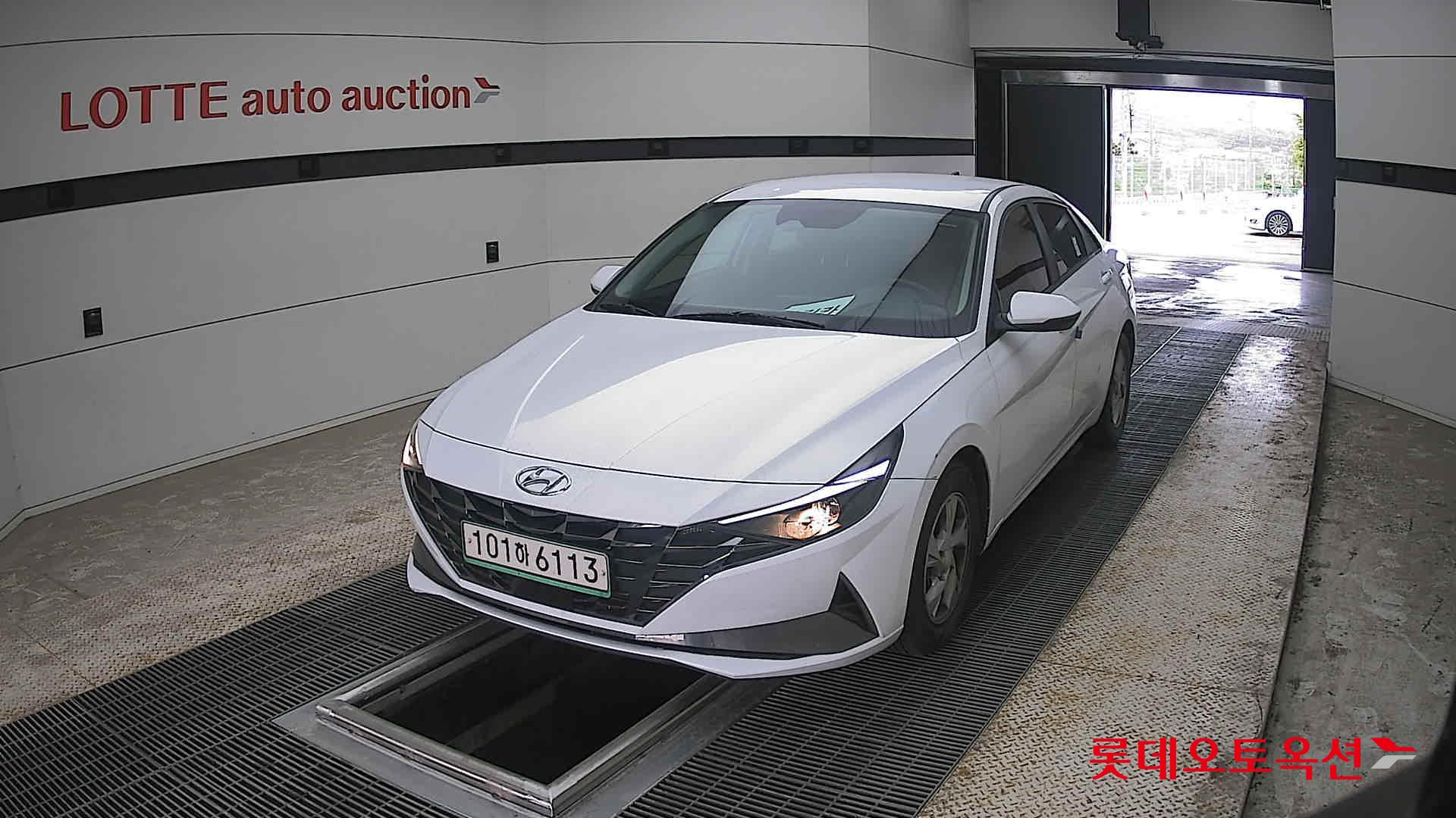 Hyundai Elantra 2021 - Image 10