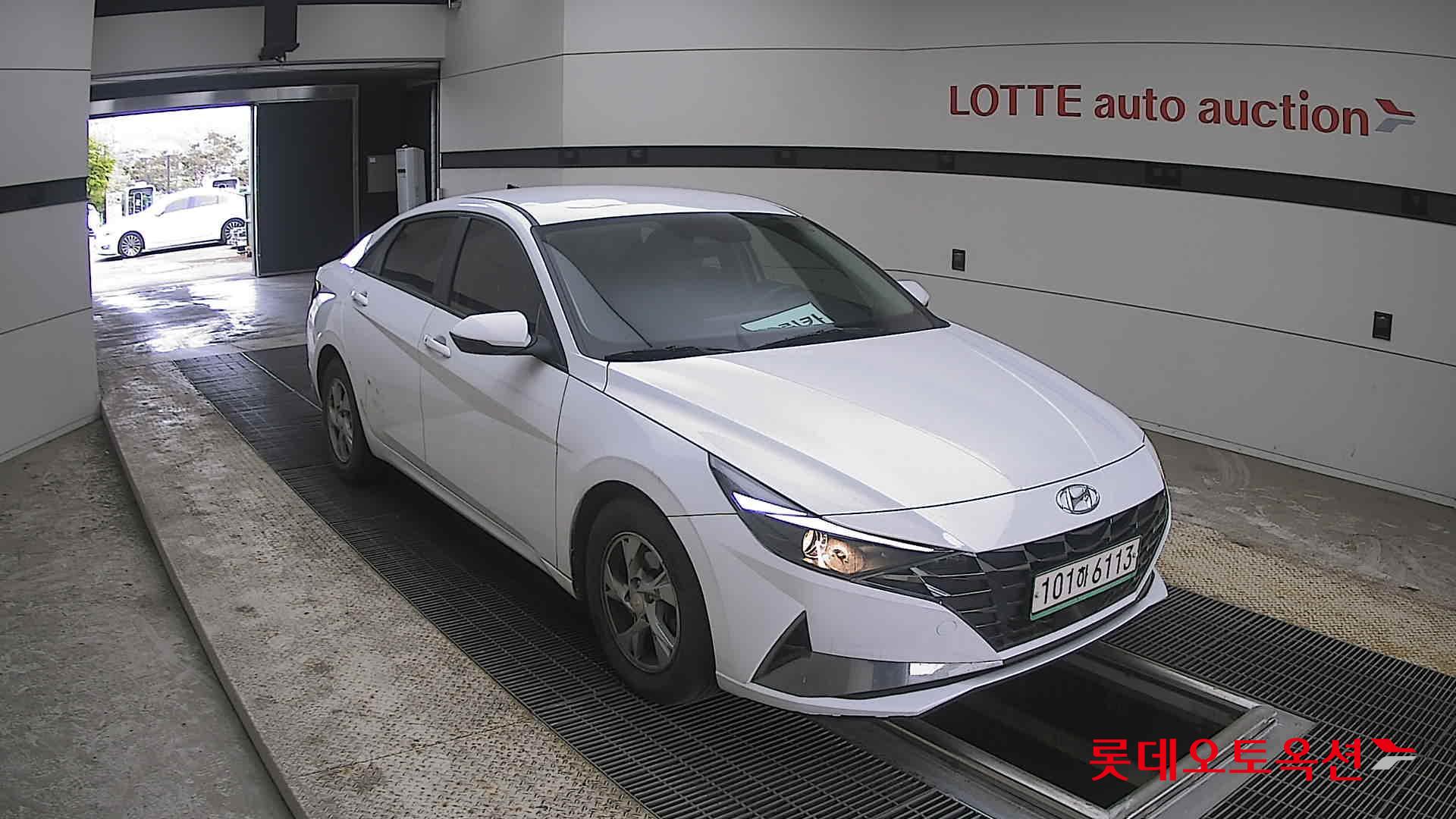 Hyundai Elantra 2021 - Image 6