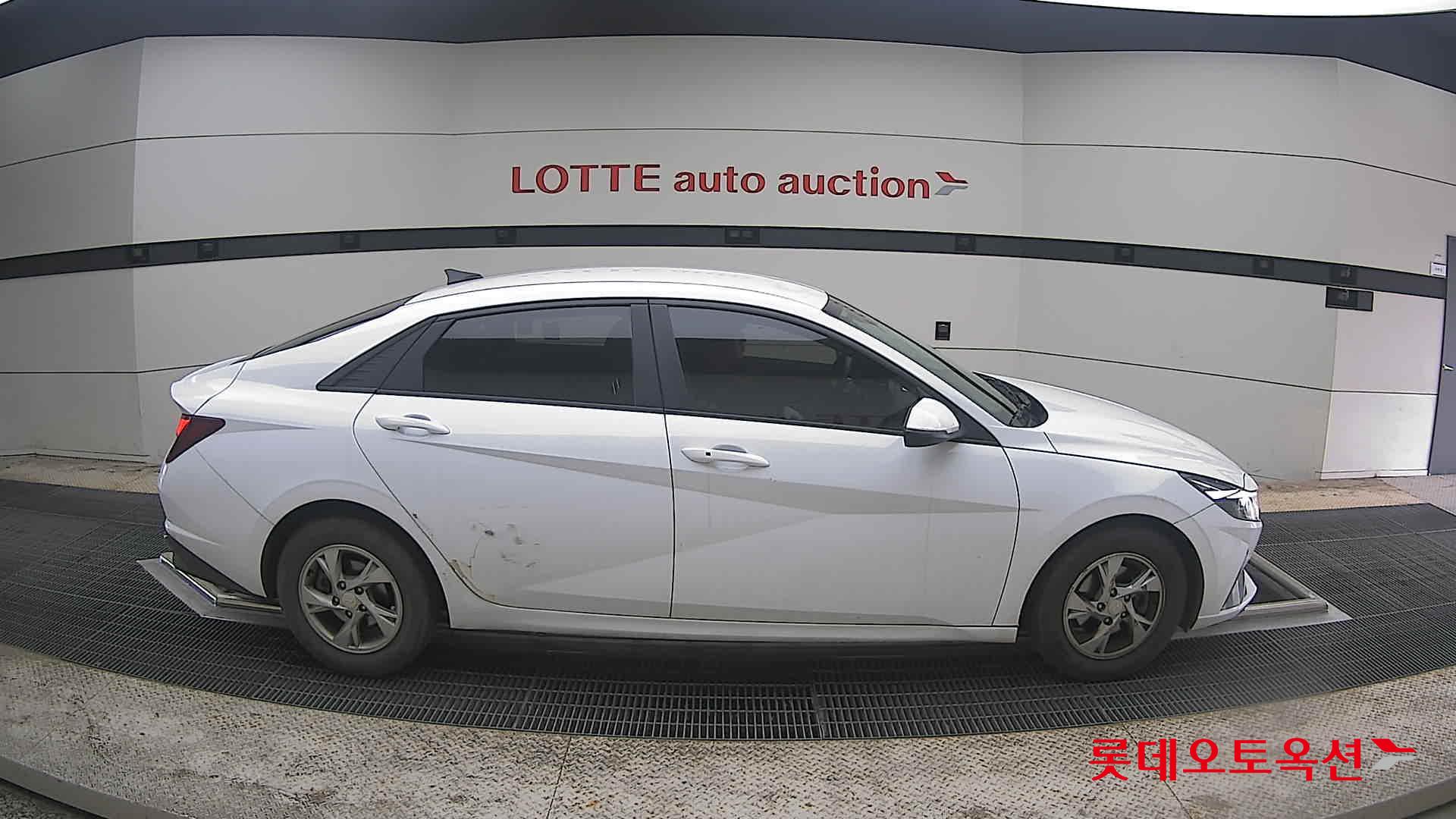 Hyundai Elantra 2021 - Image 21