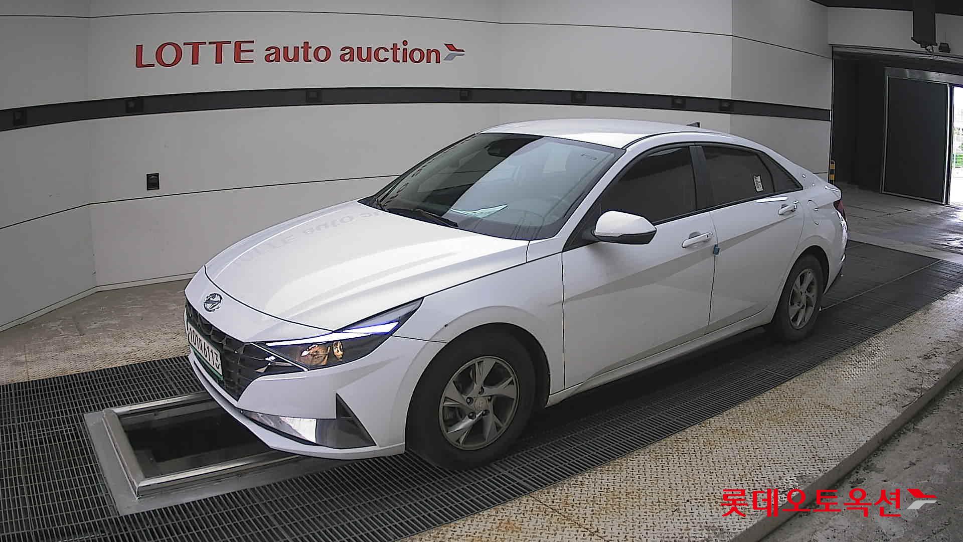 Hyundai Elantra 2021 - Image 11