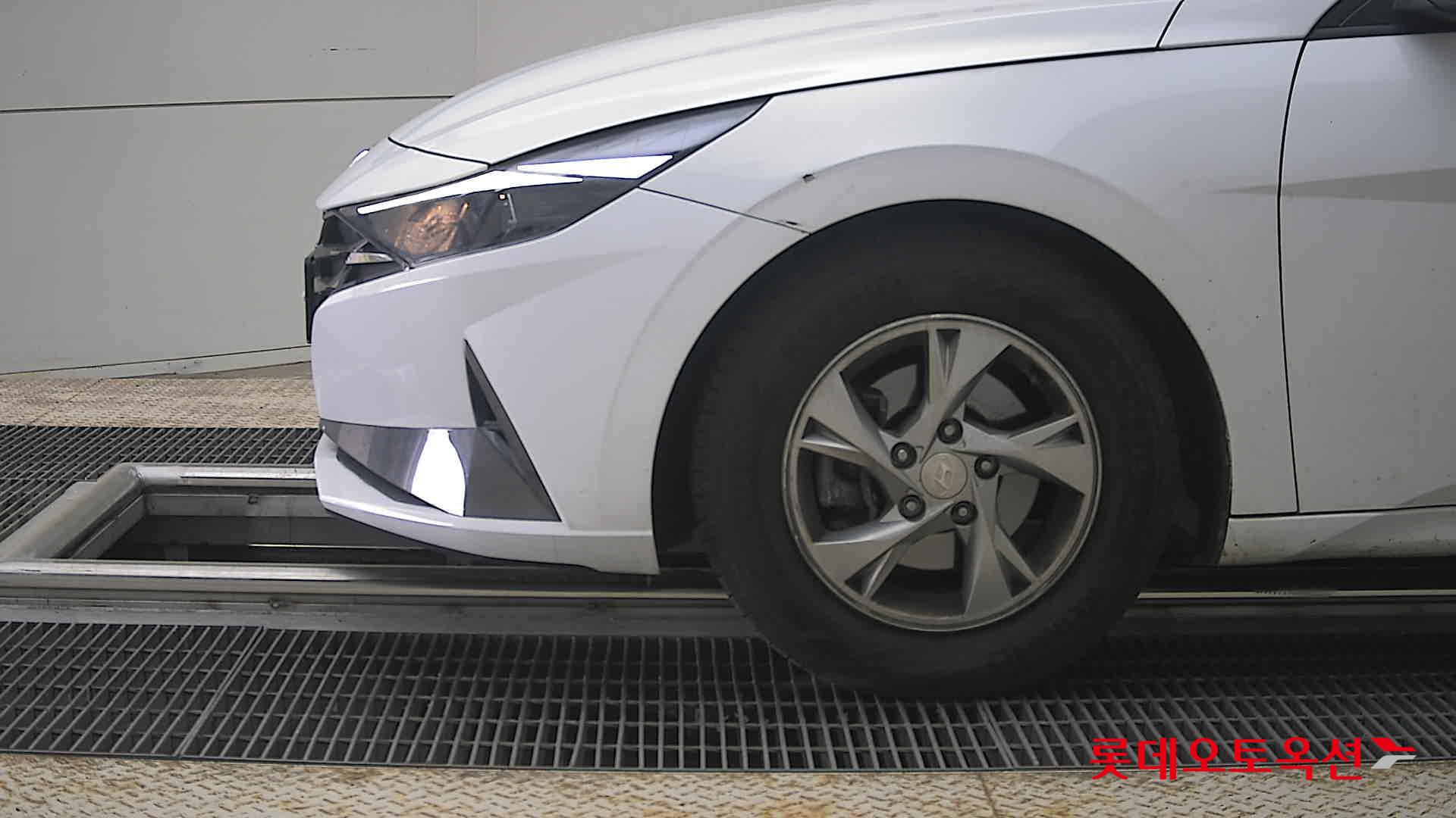 Hyundai Elantra 2021 - Image 25