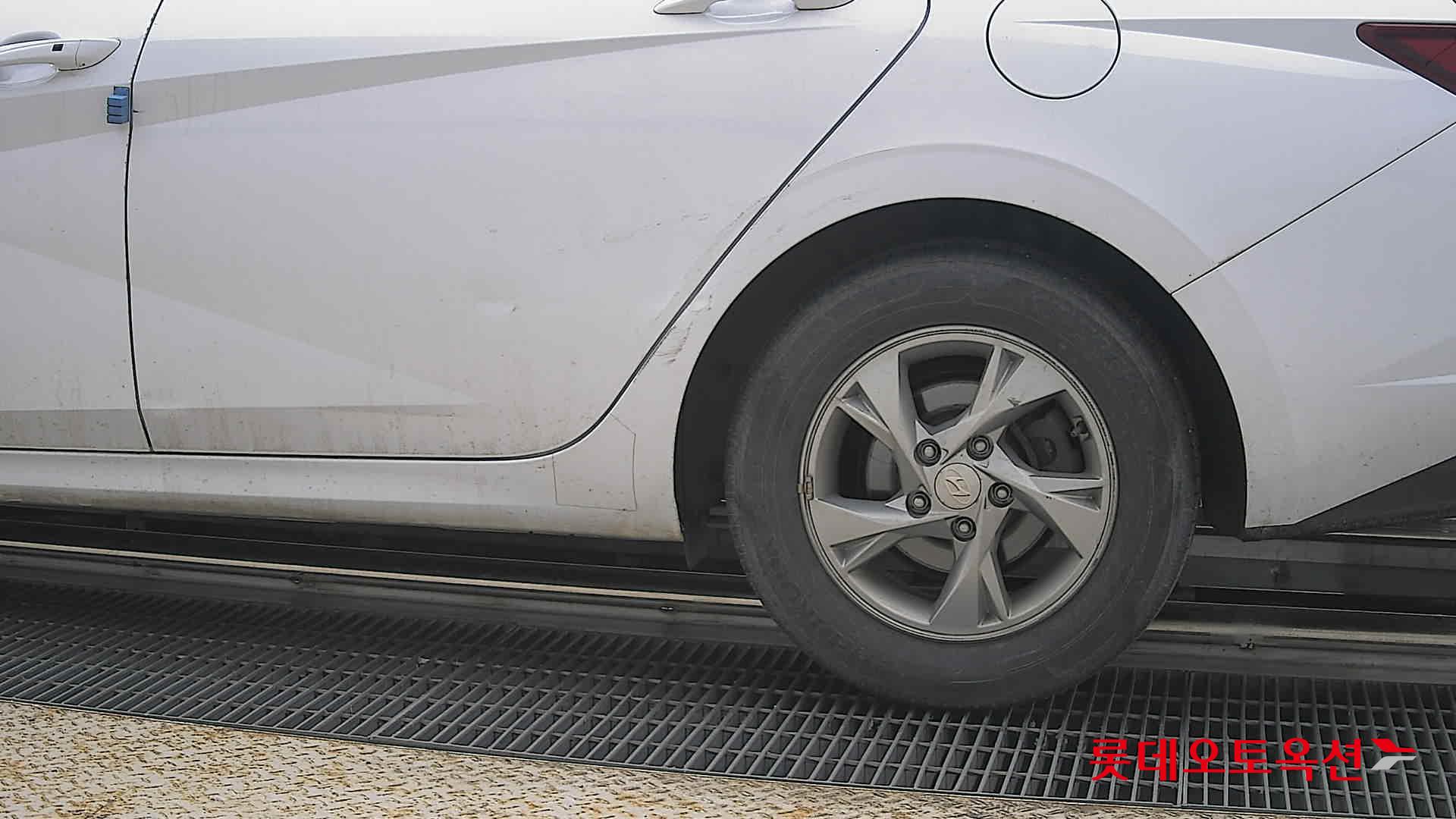 Hyundai Elantra 2021 - Image 26