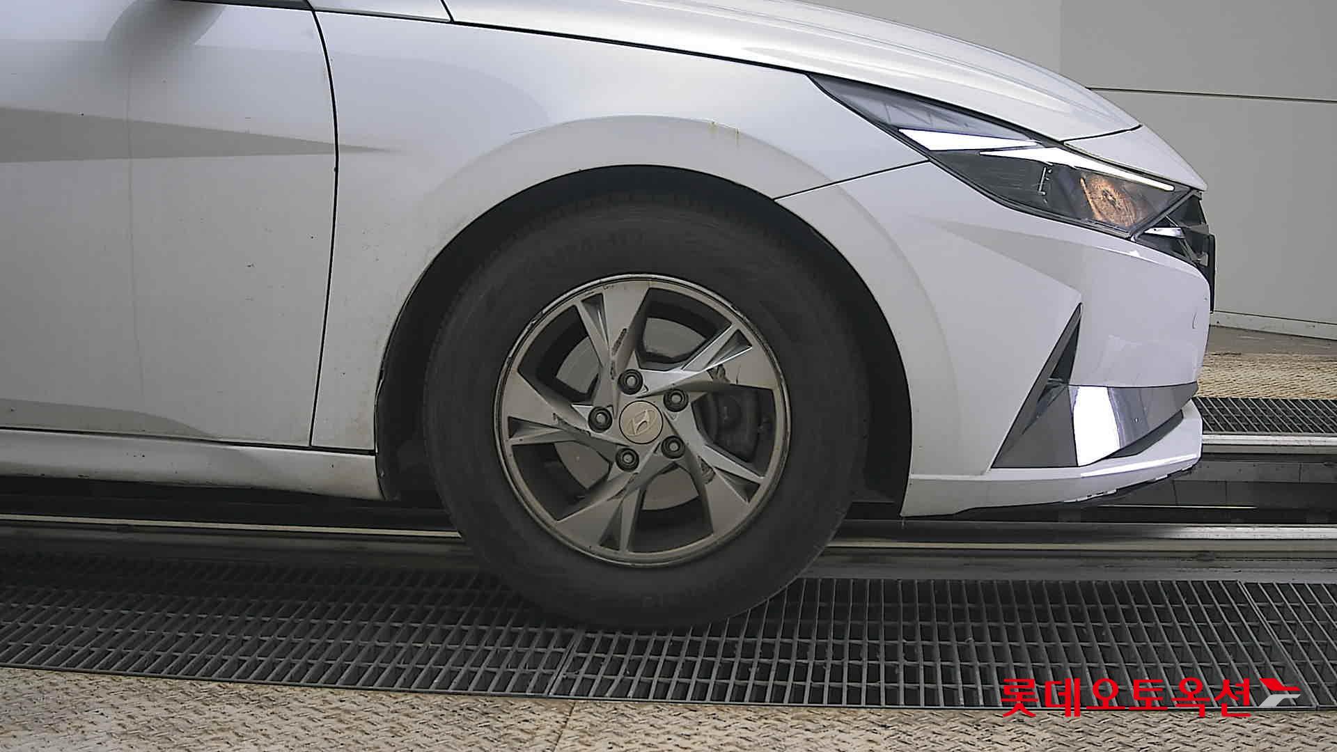 Hyundai Elantra 2021 - Image 27