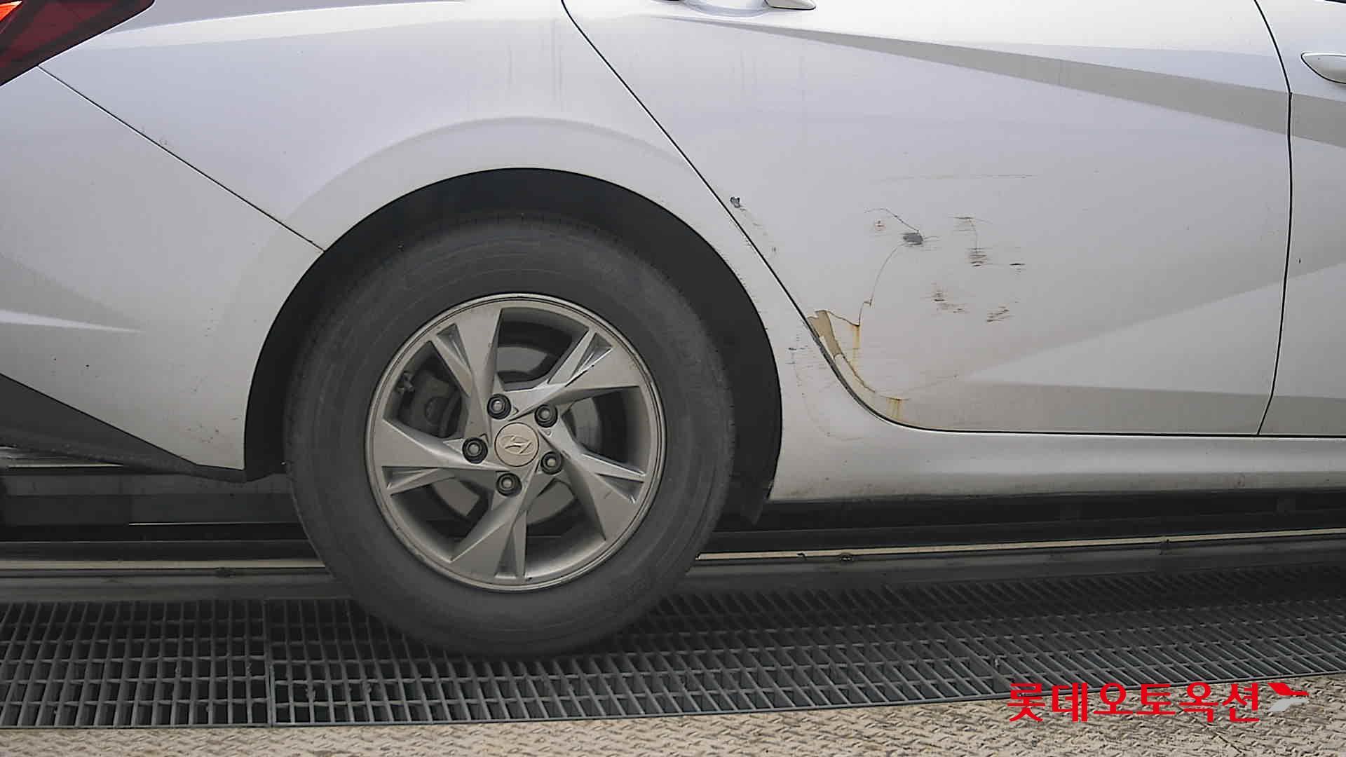 Hyundai Elantra 2021 - Image 28