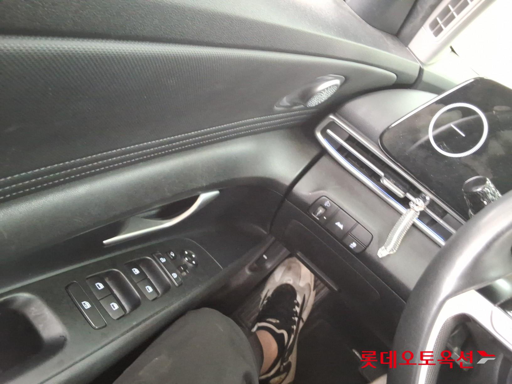 Hyundai Elantra 2021 - Image 29