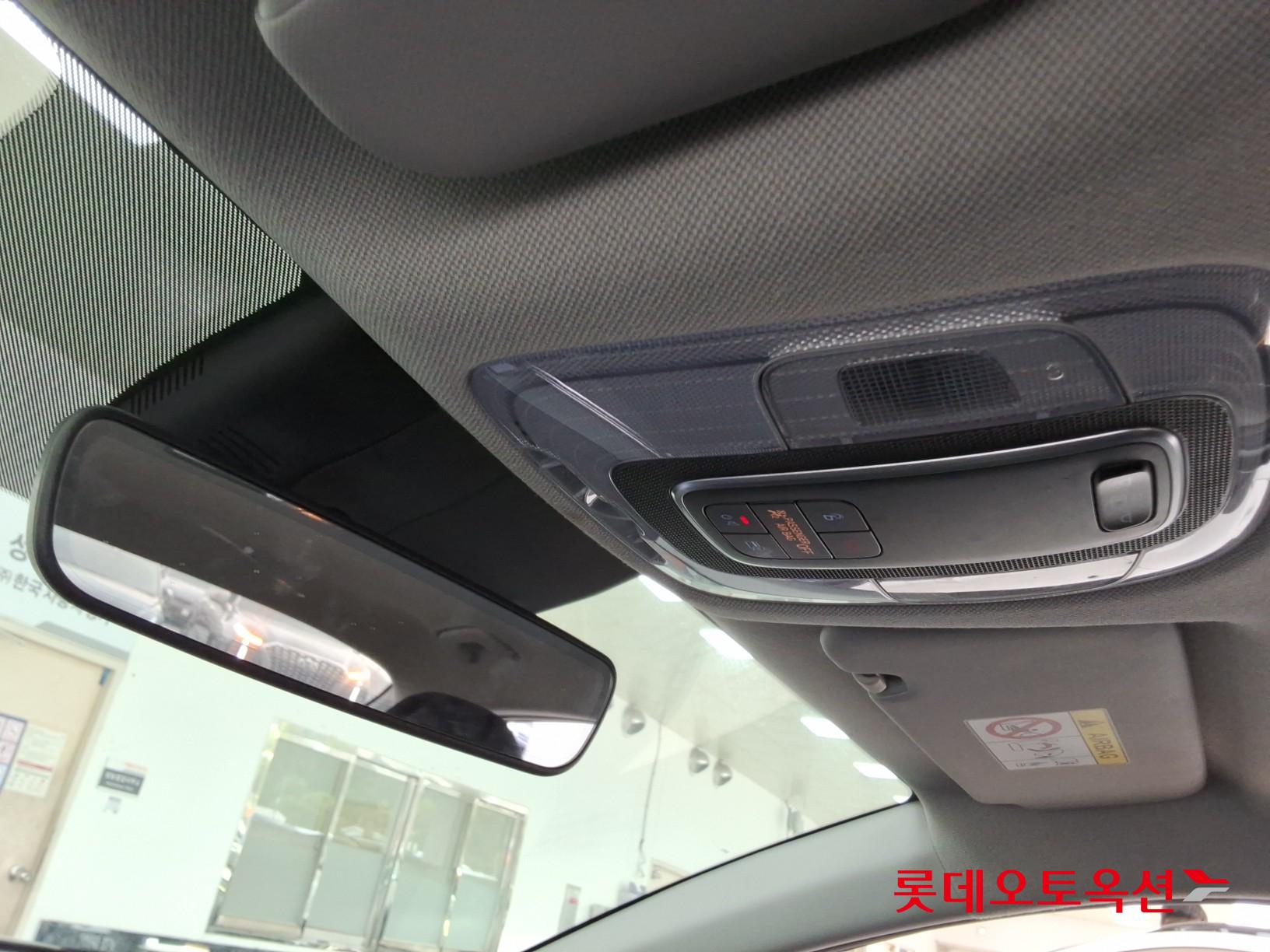 Hyundai Elantra 2021 - Image 31