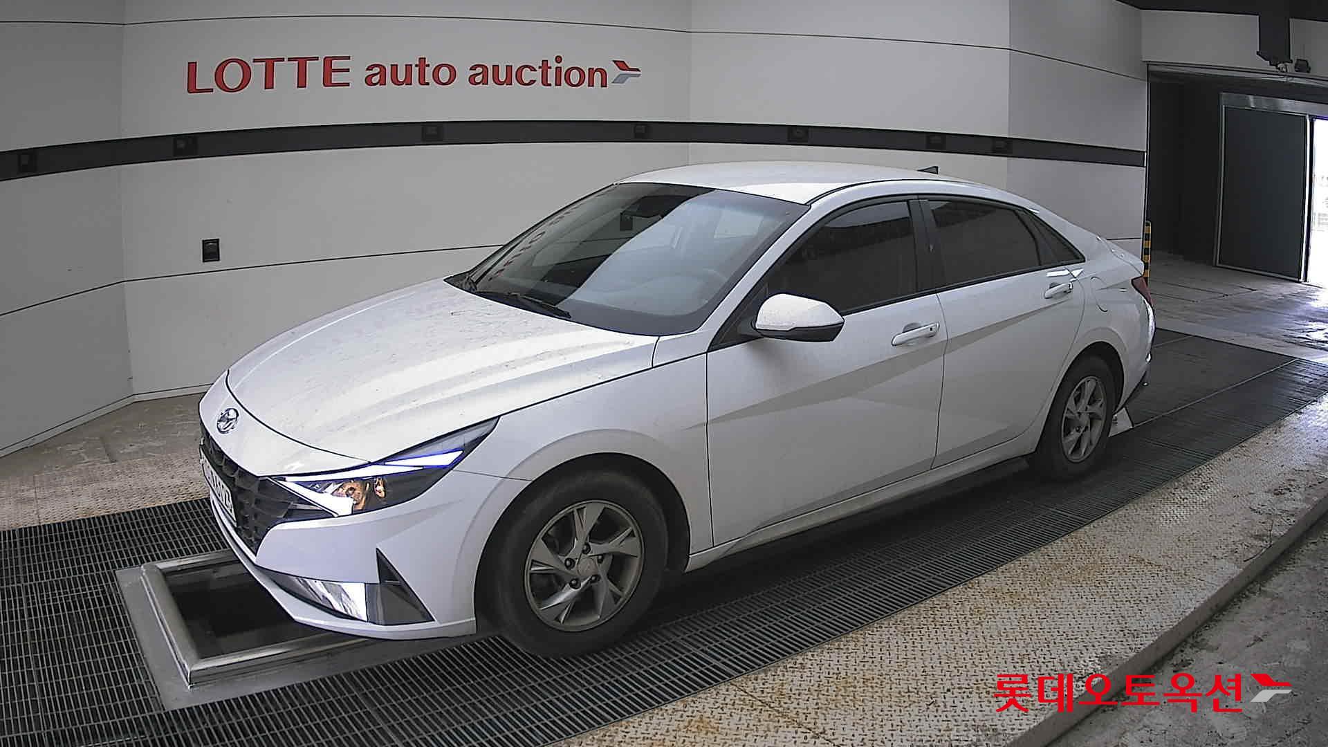 Hyundai Elantra 2021 - Image 11