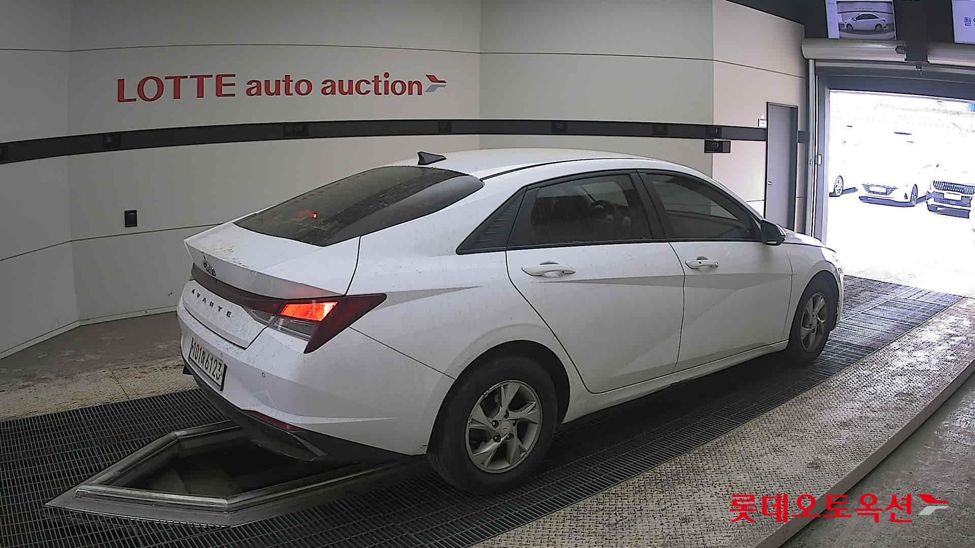 Hyundai Elantra 2021 - Image 19