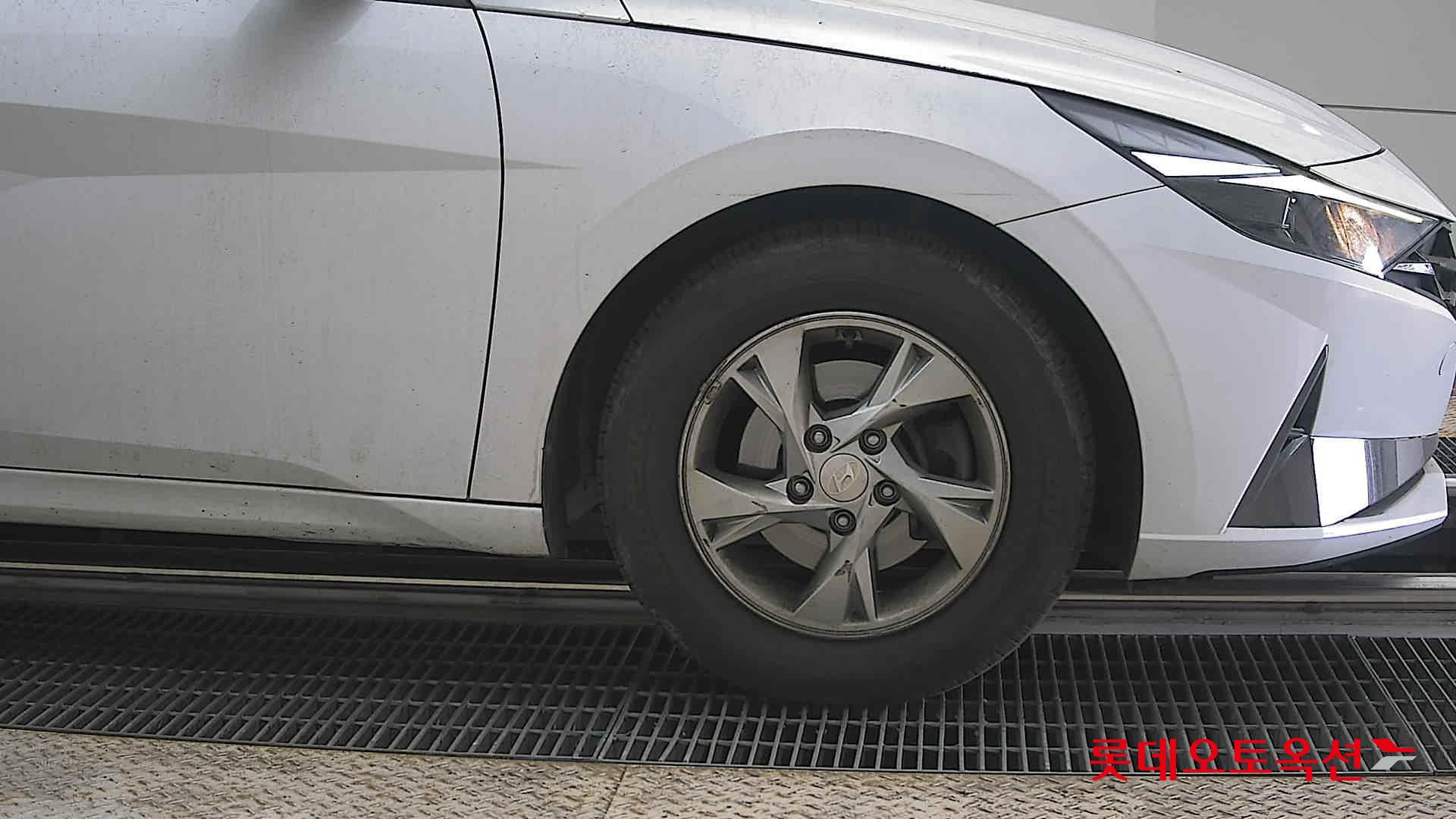 Hyundai Elantra 2021 - Image 27