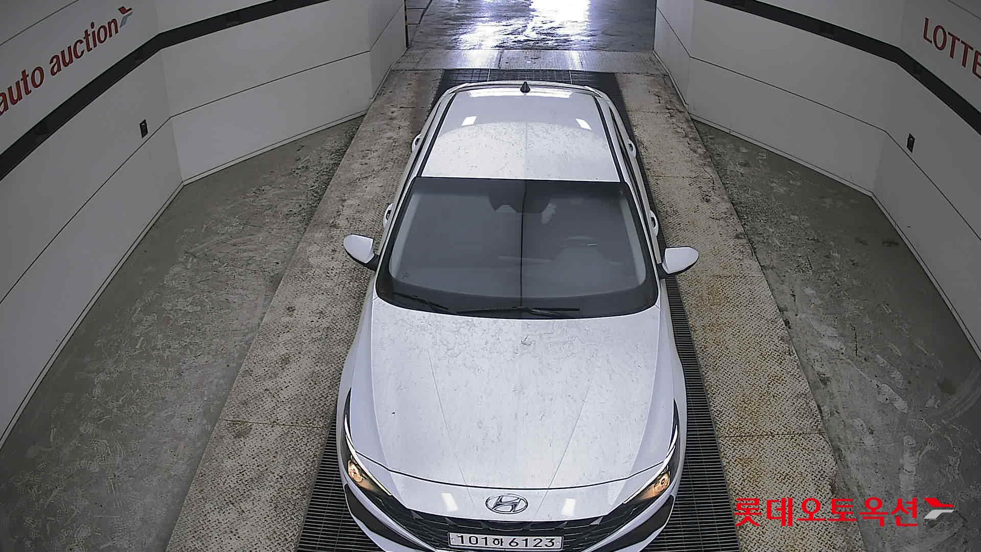 Hyundai Elantra 2021 - Image 7