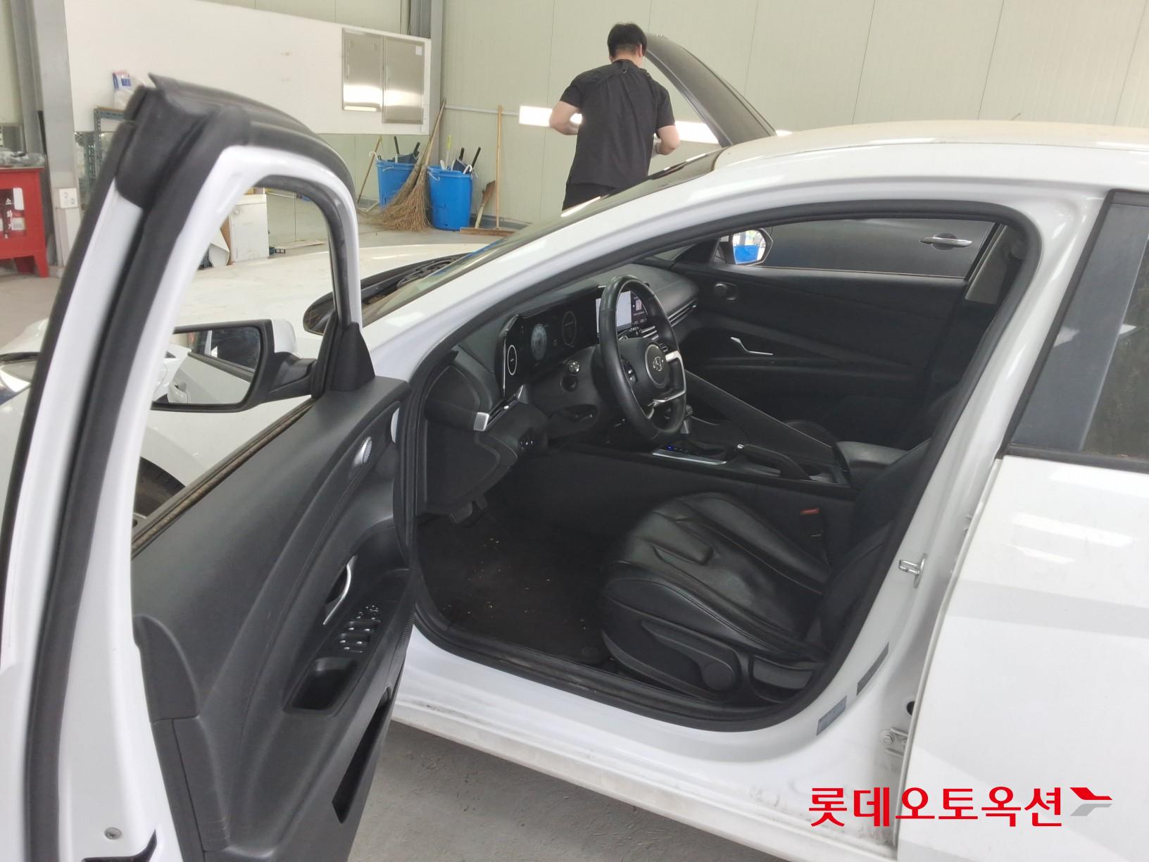 Hyundai Elantra 2021 - Image 37