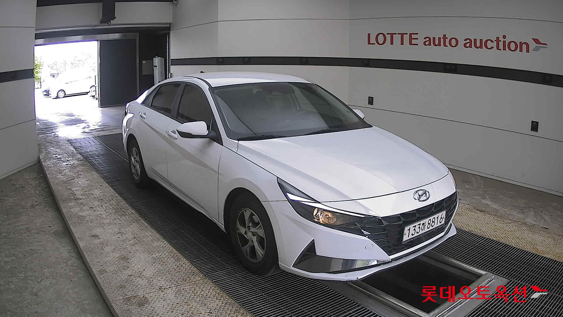 Hyundai Elantra 2021 - Image 6