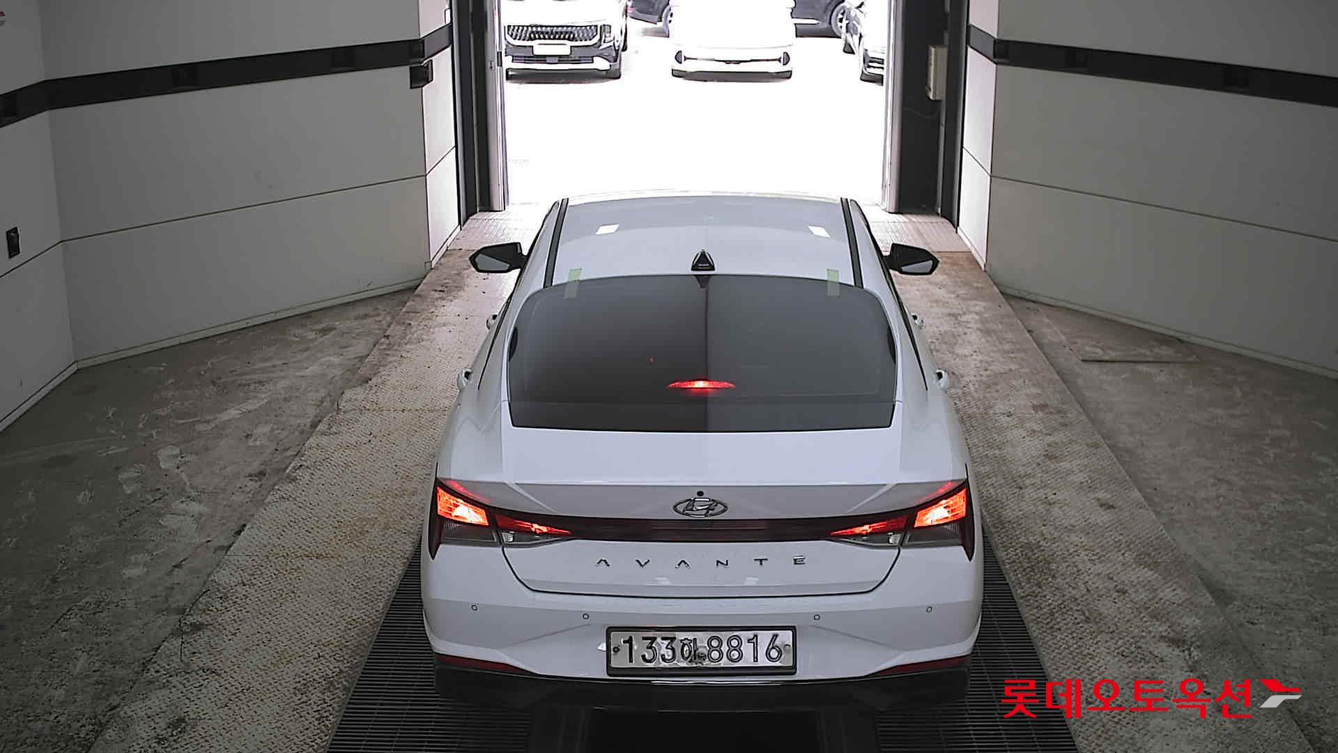 Hyundai Elantra 2021 - Image 17