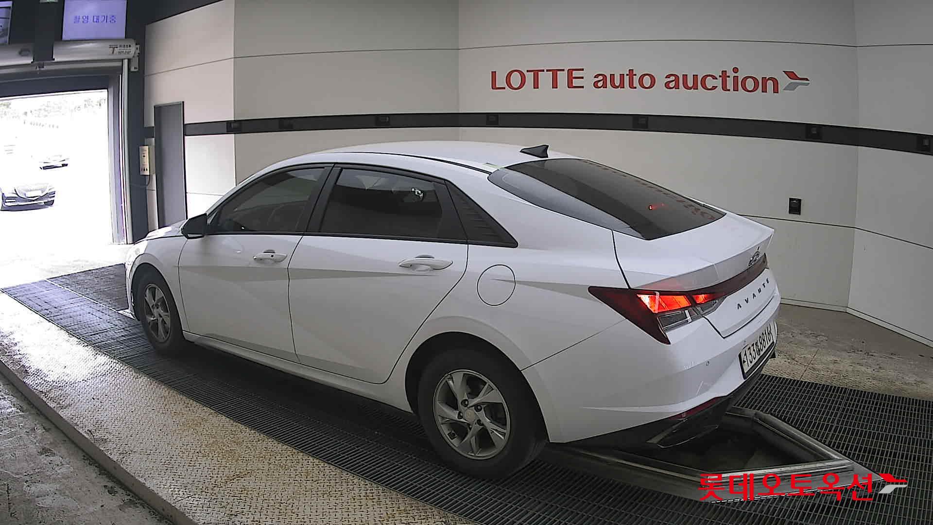 Hyundai Elantra 2021 - Image 15