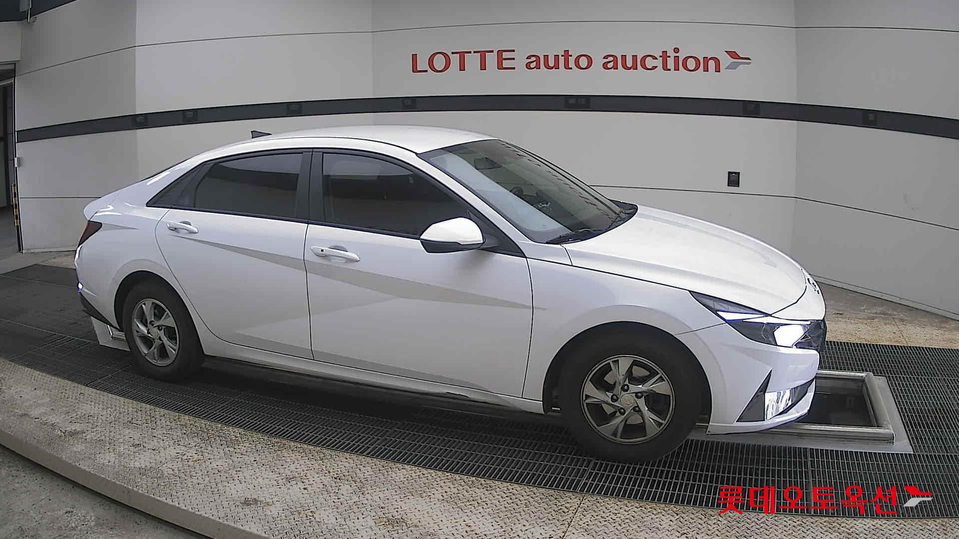 Hyundai Elantra 2021 - Image 22