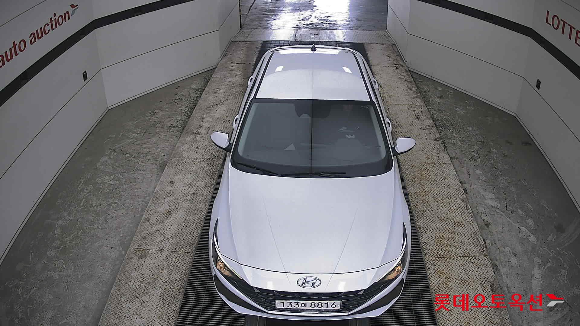Hyundai Elantra 2021 - Image 7