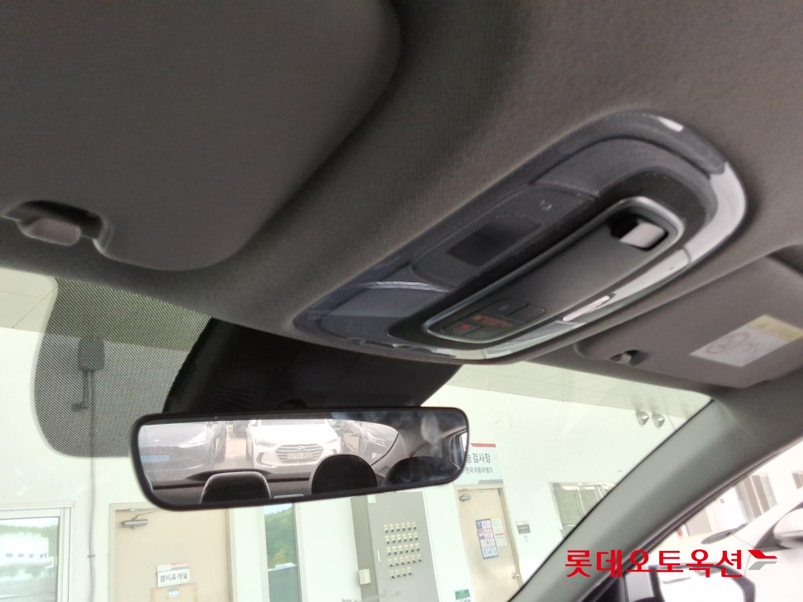 Hyundai Elantra 2021 - Image 31