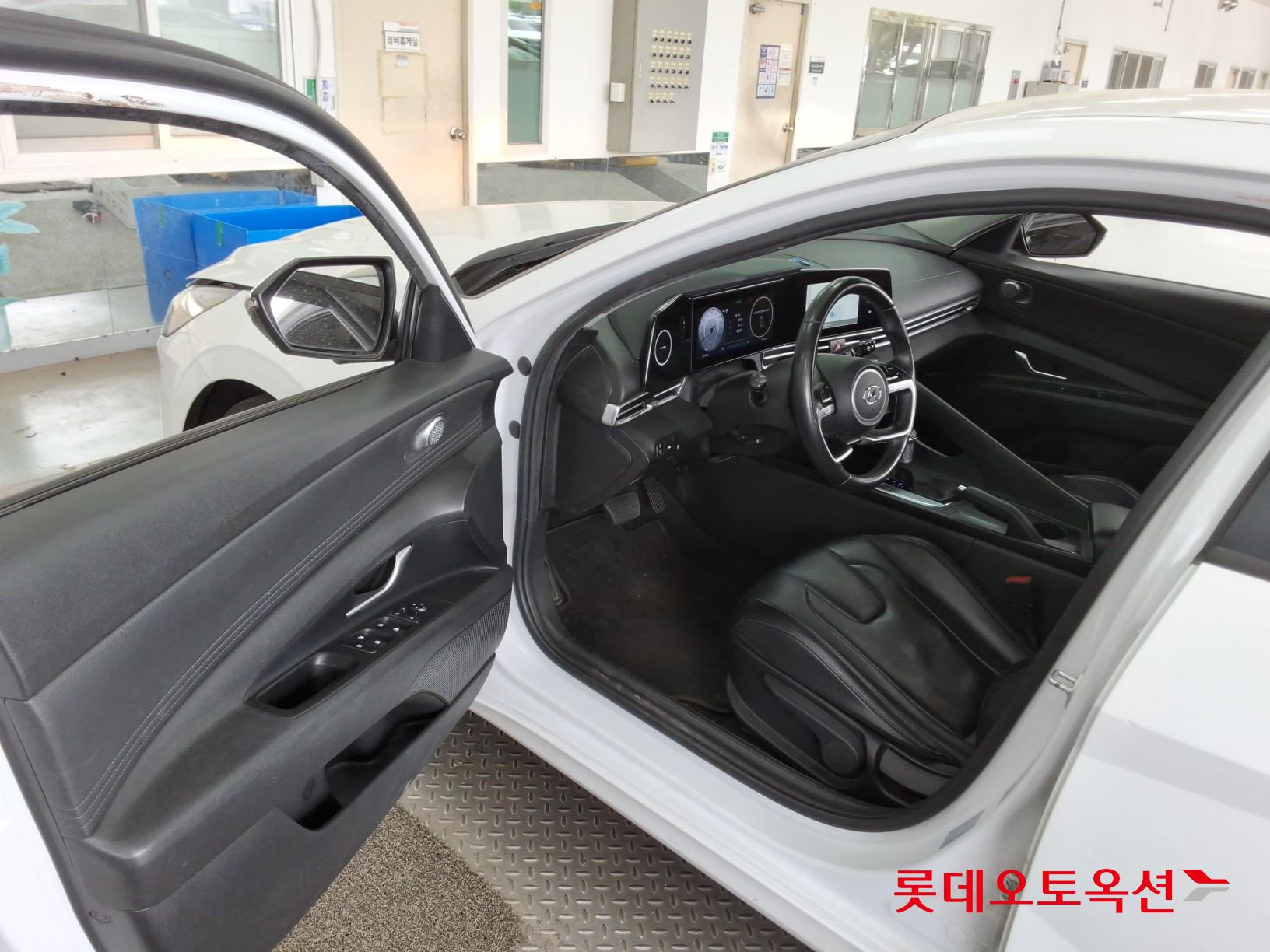 Hyundai Elantra 2021 - Image 35