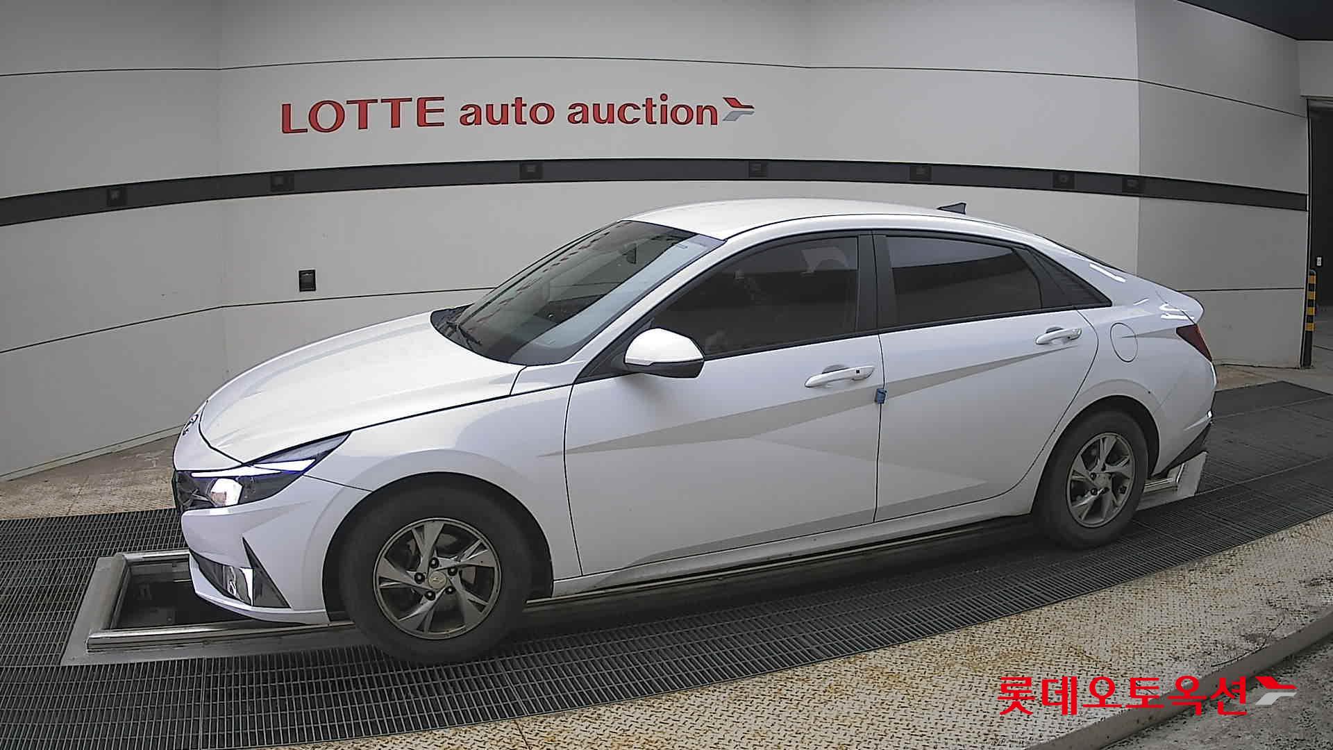 هيونداي إلانترا 2021 - صورة 12