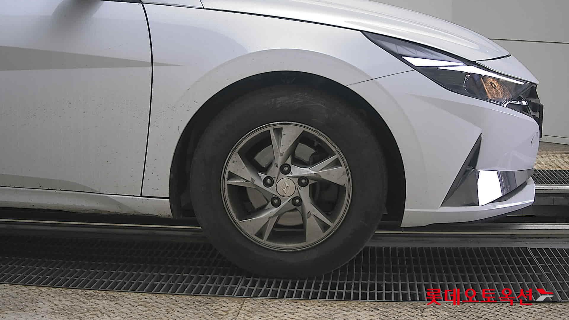 هيونداي إلانترا 2021 - صورة 27