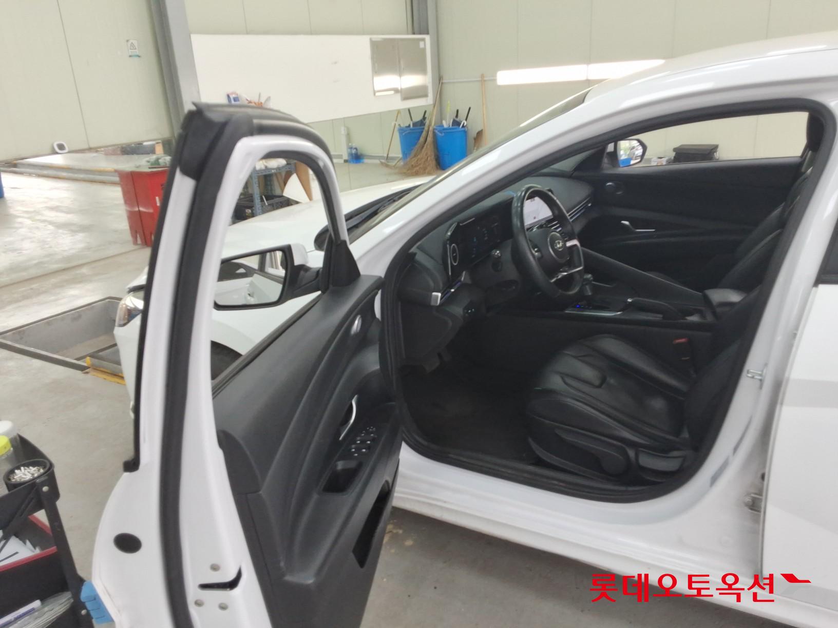 هيونداي إلانترا 2021 - صورة 37