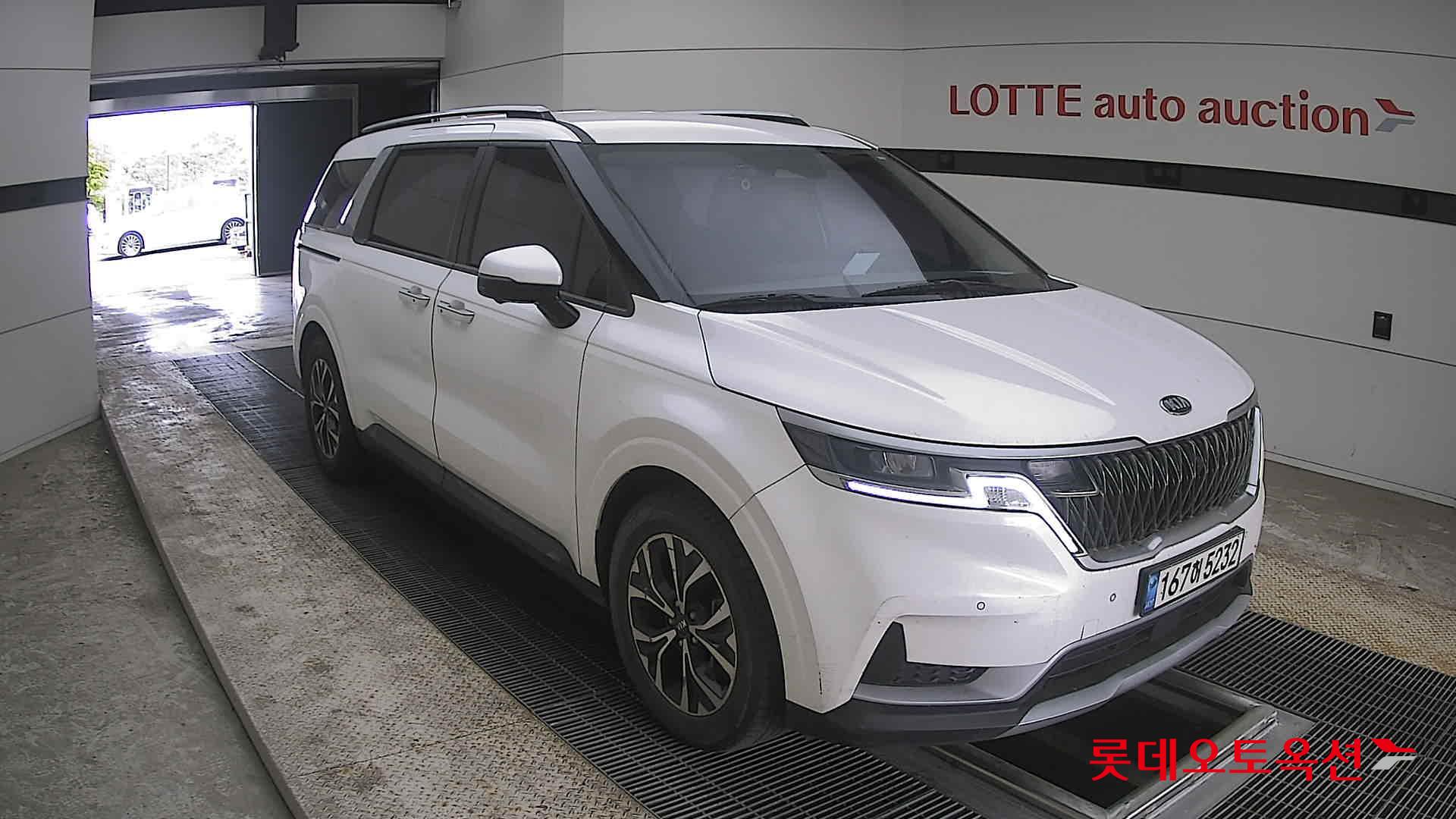 2021 - kia carnival