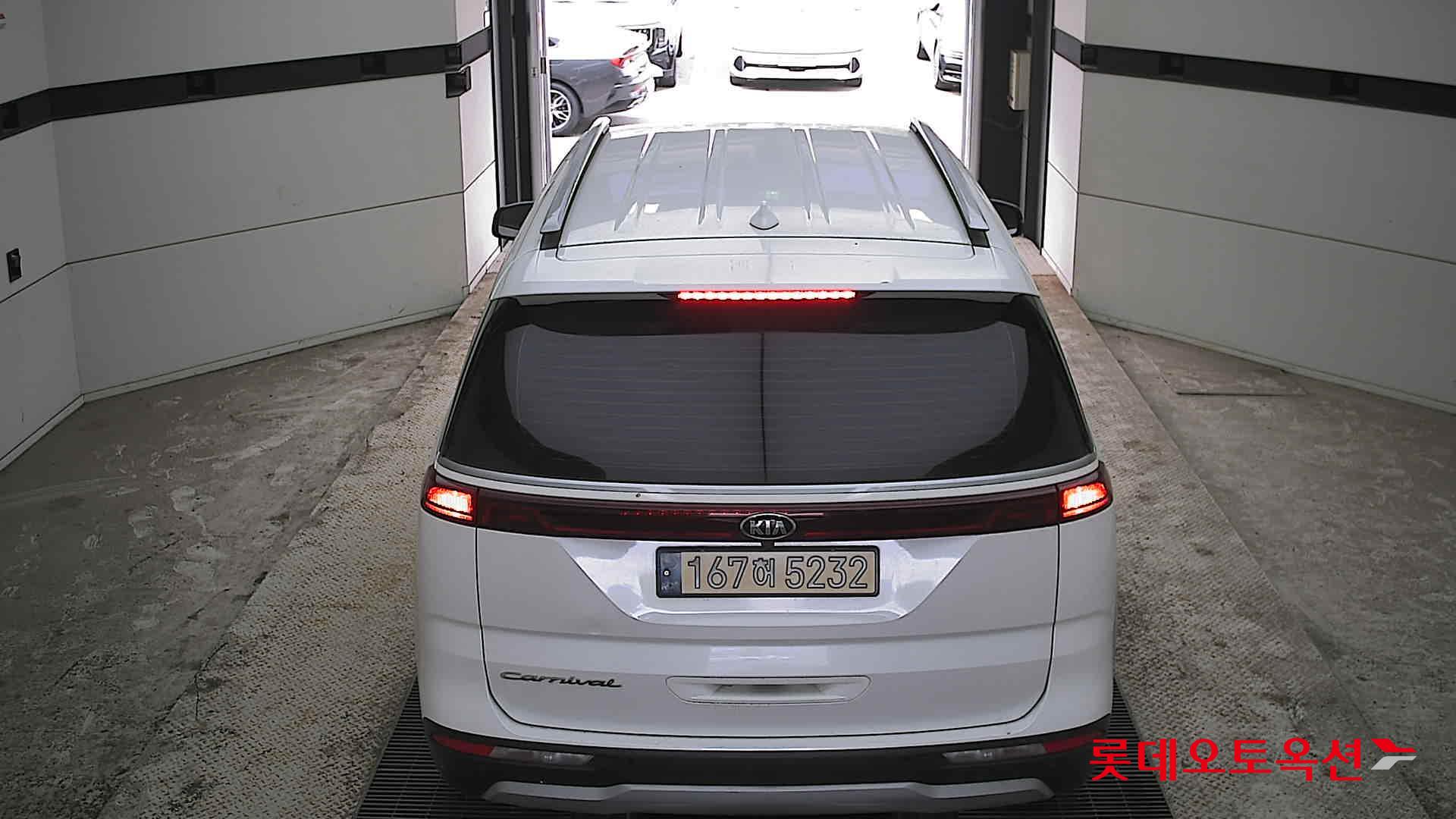 2021 - kia carnival