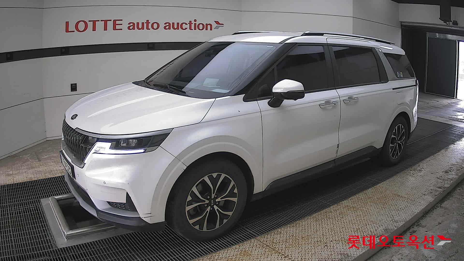 2021 - kia carnival