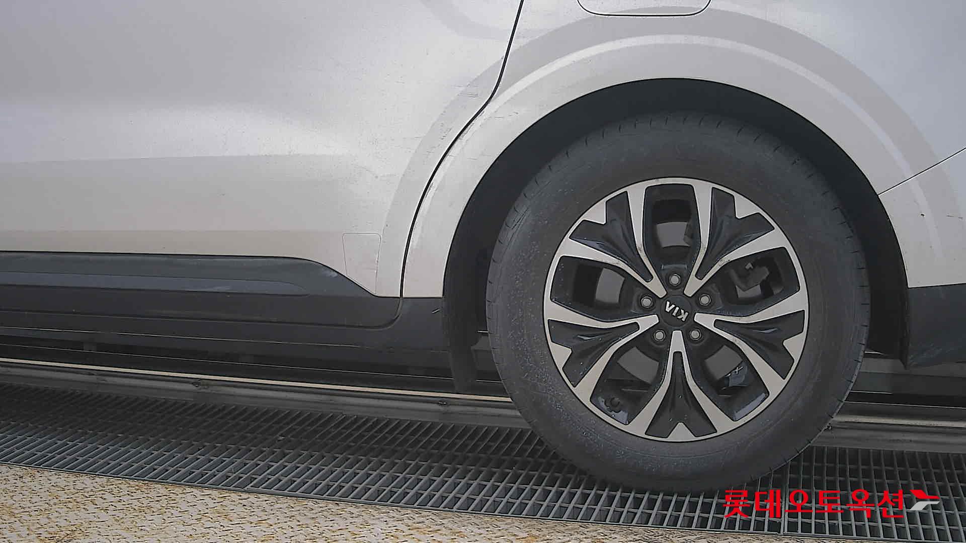 2021 - kia carnival