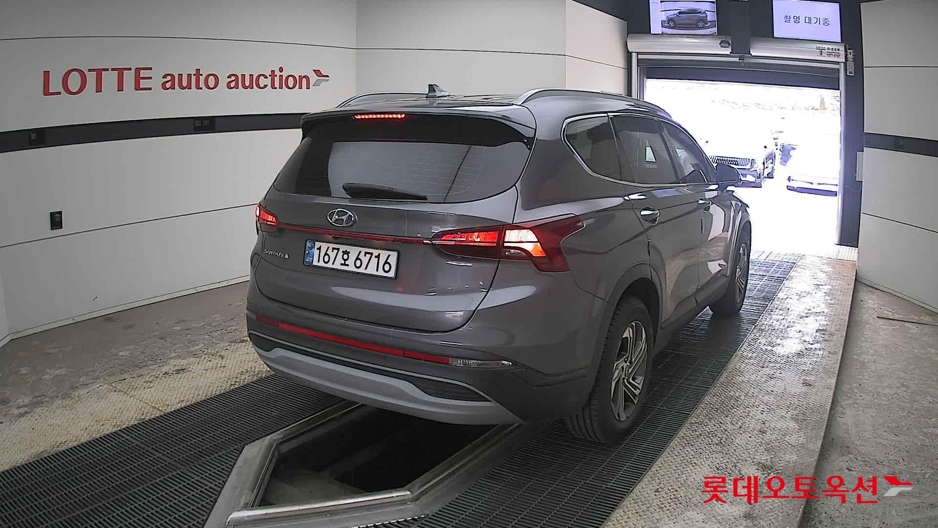 현대자동차 SANTAFE - 18