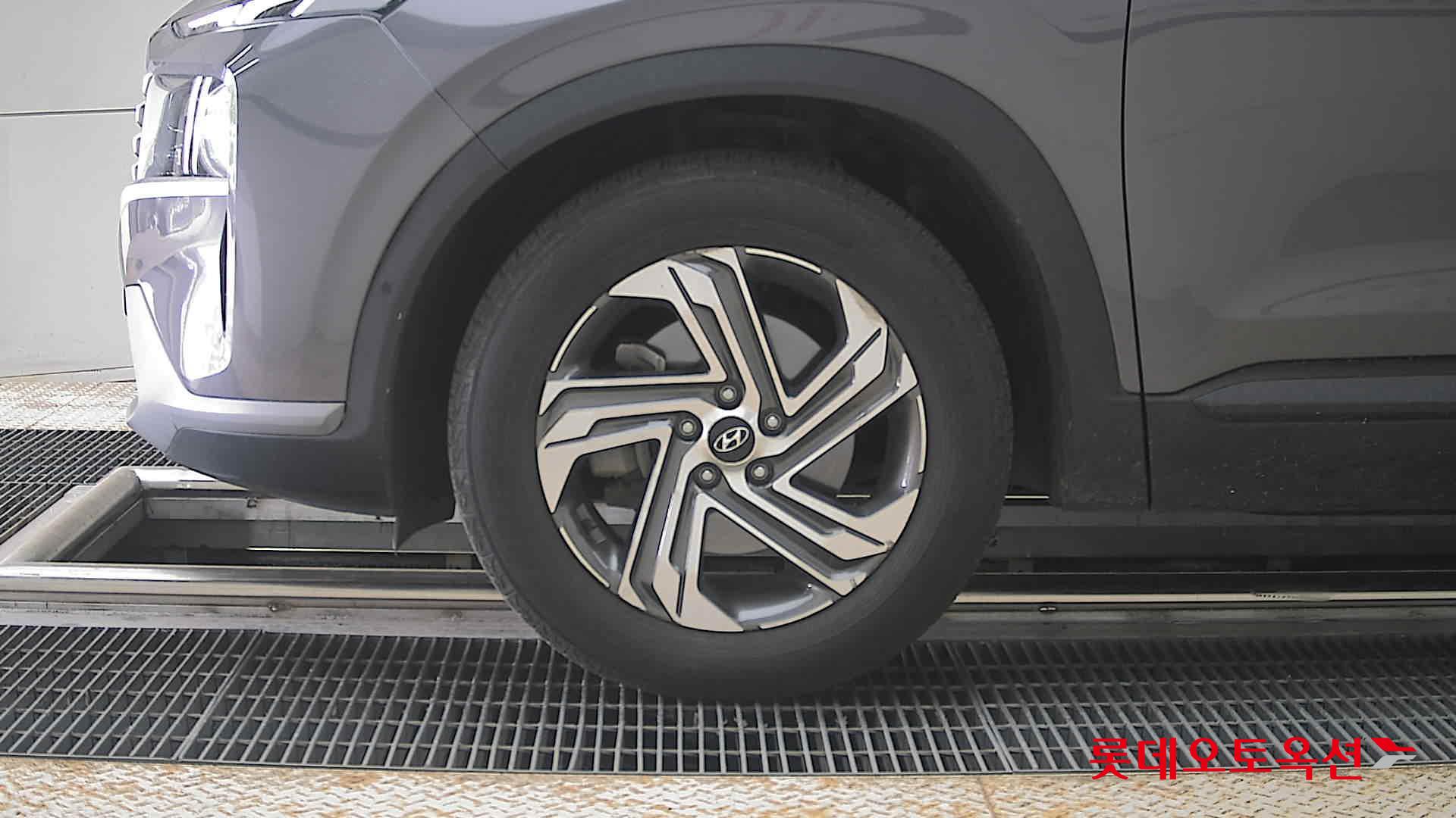 현대자동차 SANTAFE - 25