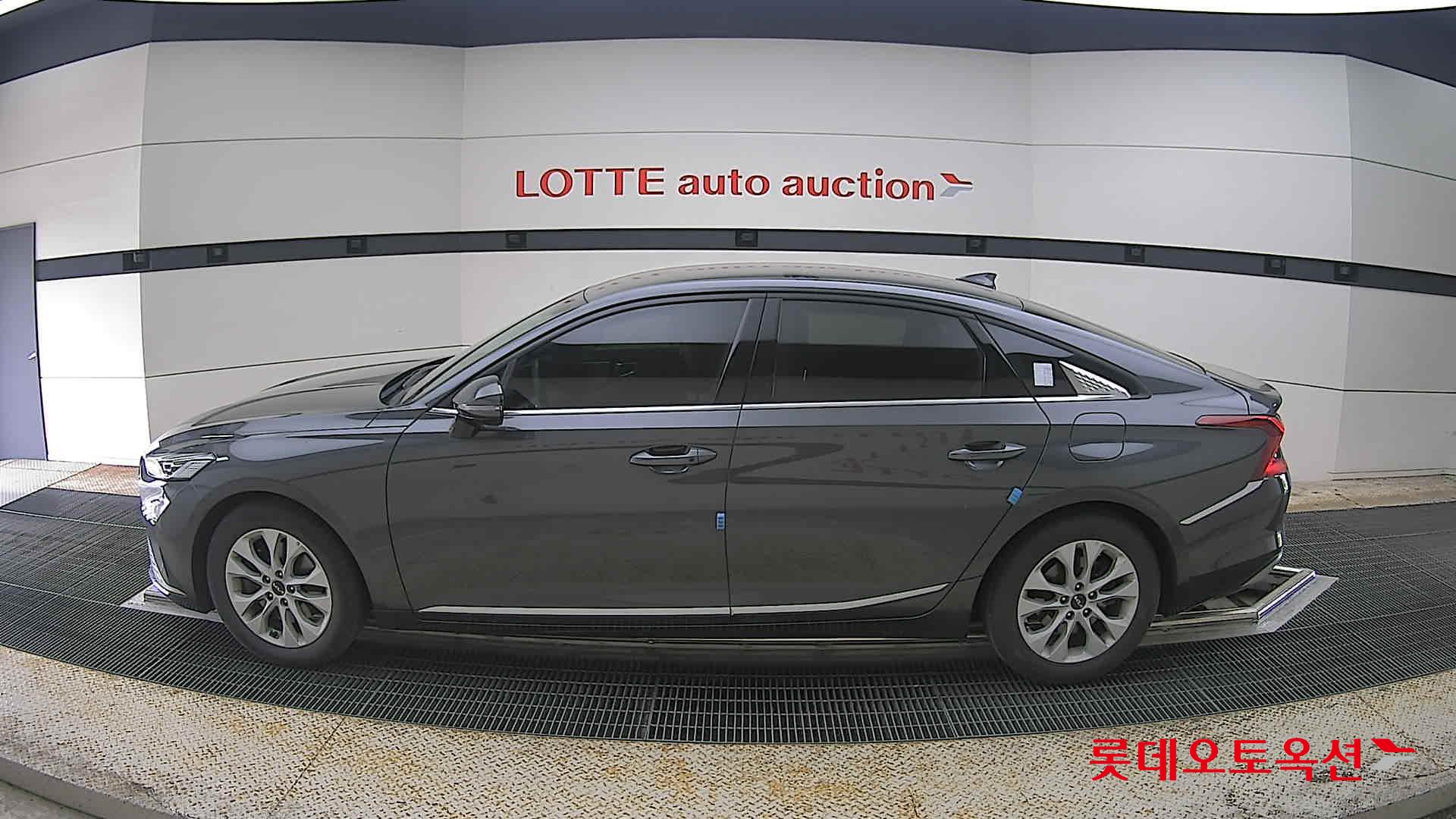 Kia K8 - 13
