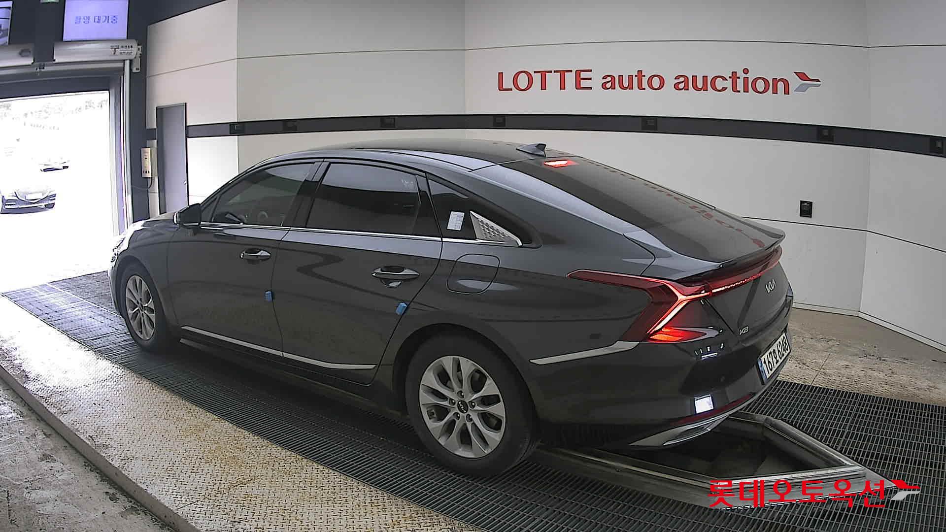 Kia K8 - 15