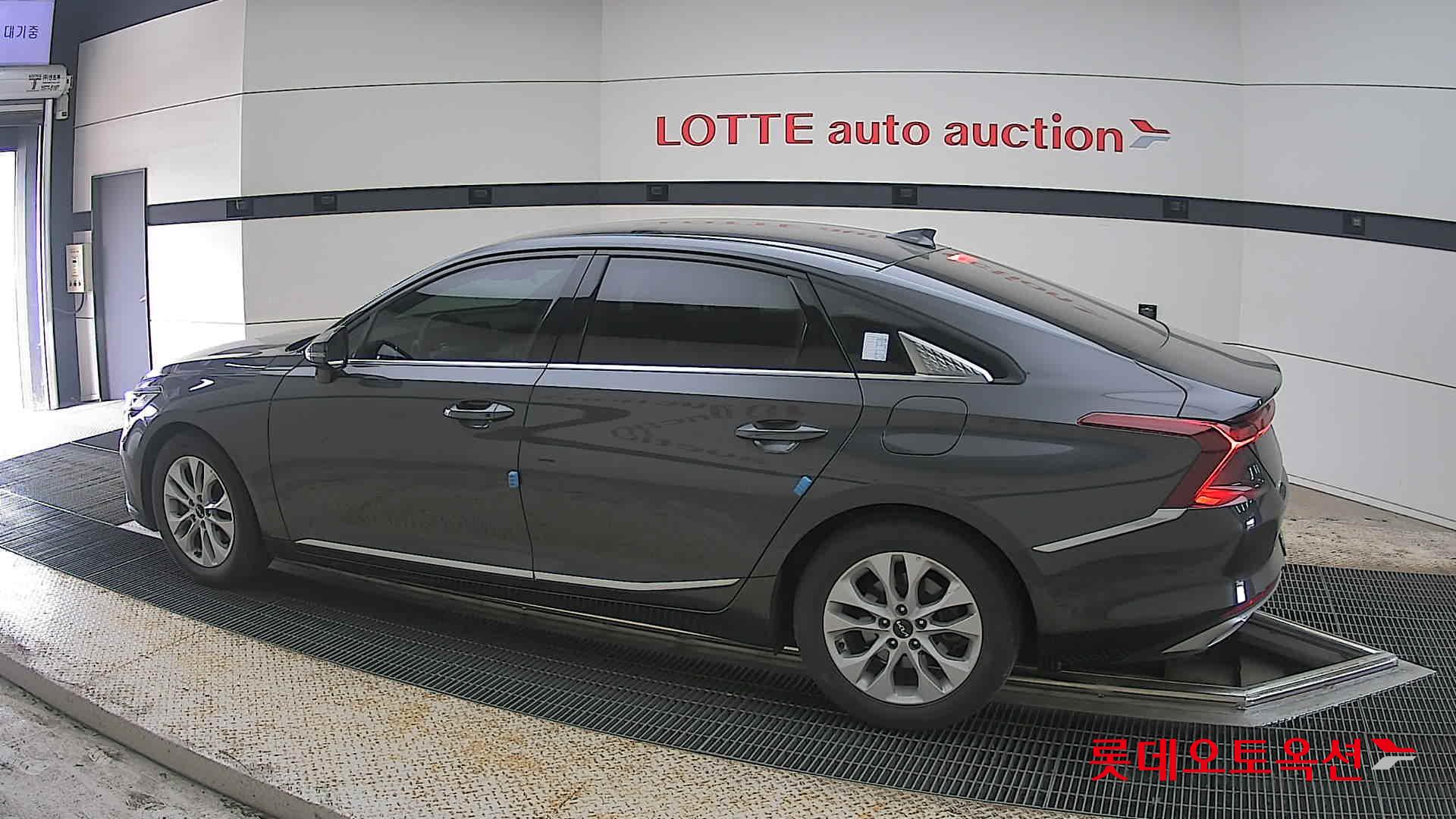 Kia K8 - 14