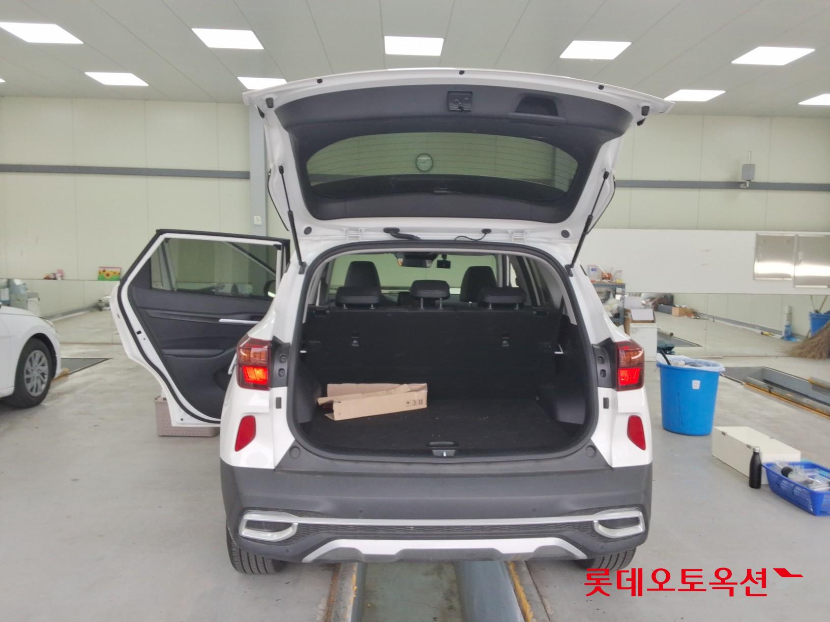 Kia Seltos 2023 - Image 9