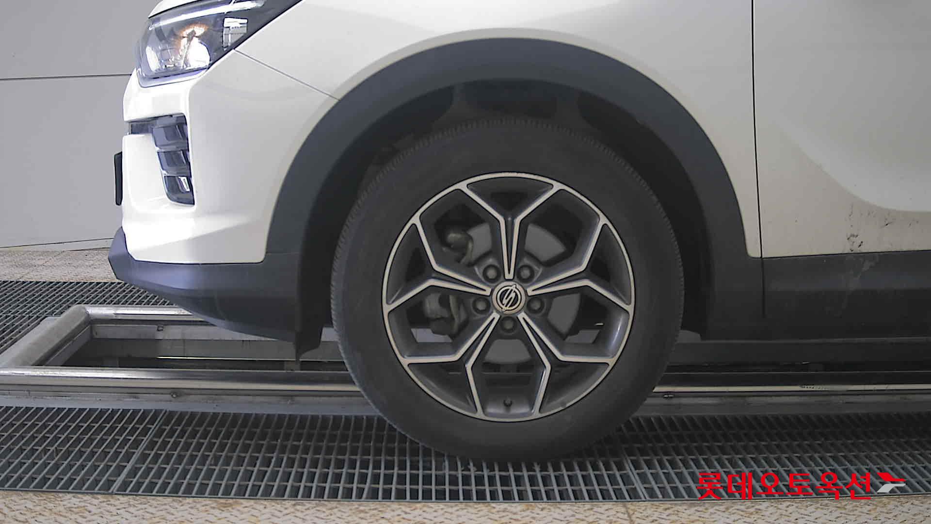 سانج يونج كوراندو 2021 - صورة 25