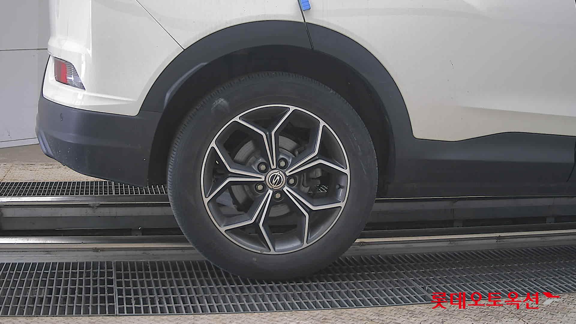 سانج يونج كوراندو 2021 - صورة 28