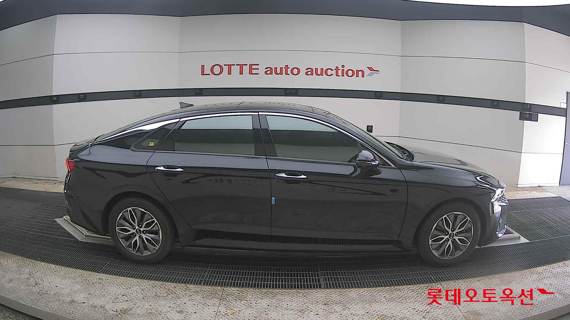 Kia K5 - 21