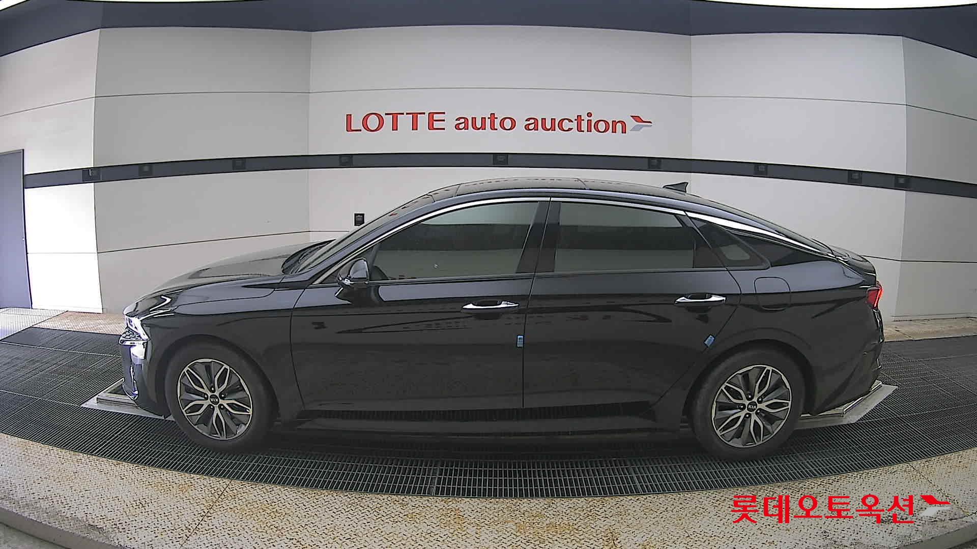 Kia K5 - 13