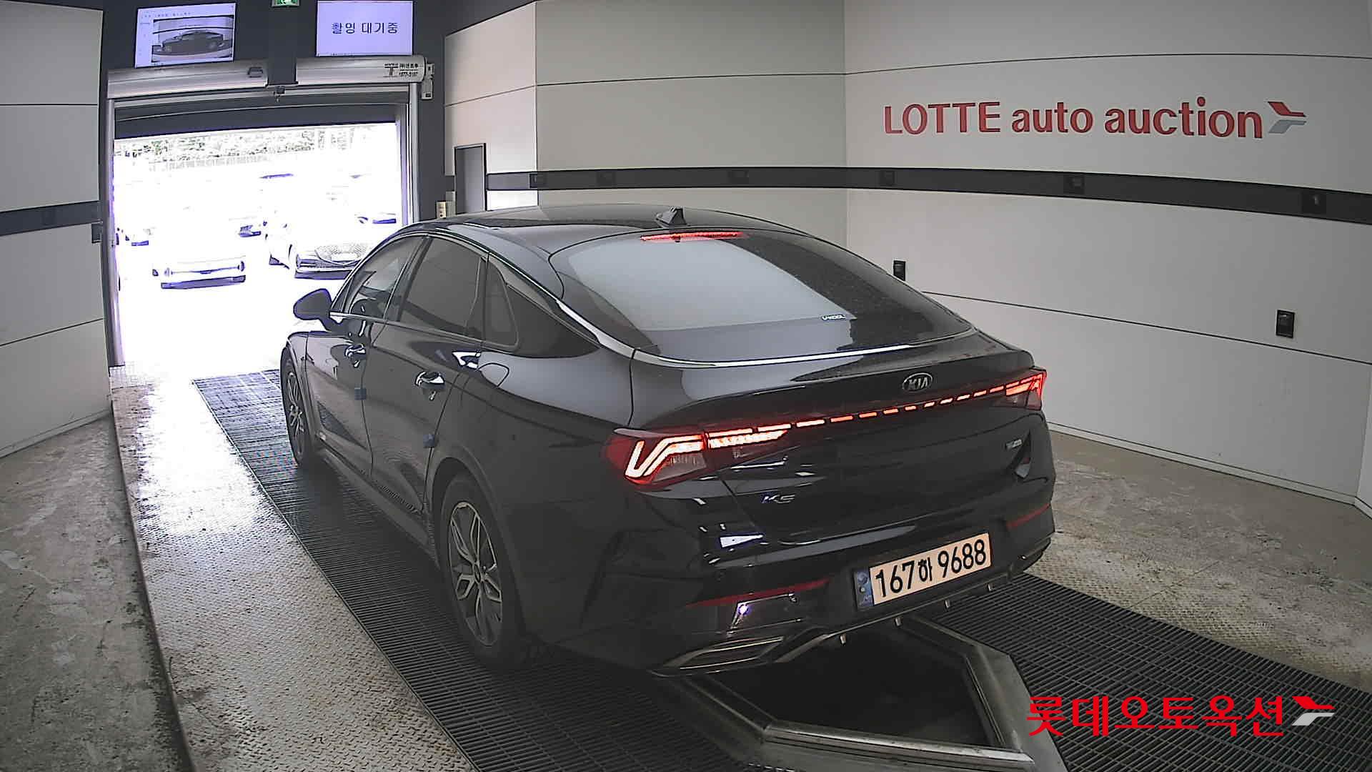 Kia K5 - 16