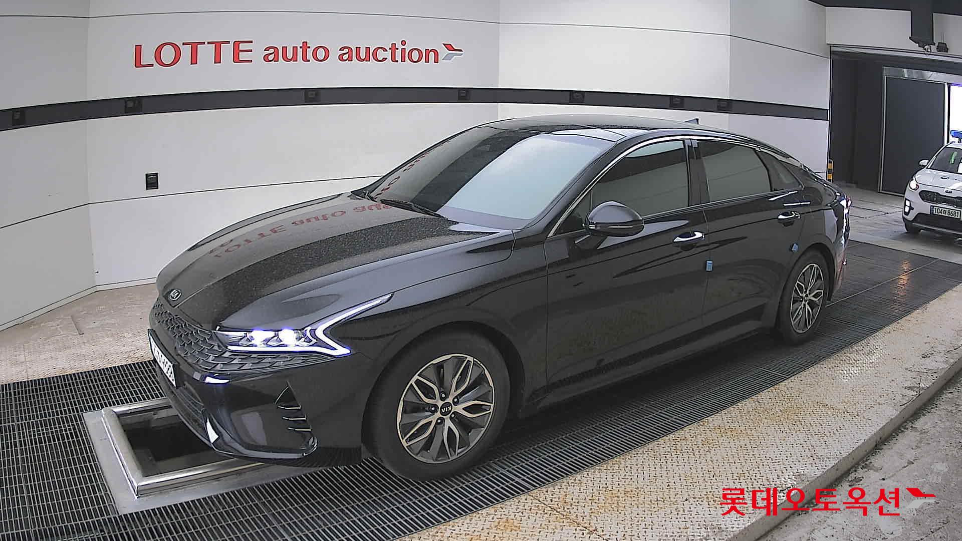 Kia K5 - 11