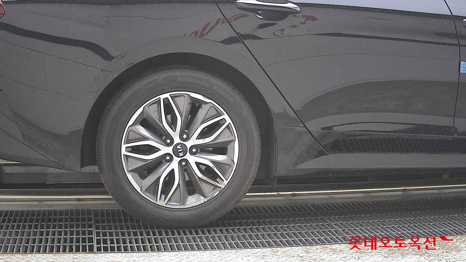 Kia K5 - 28