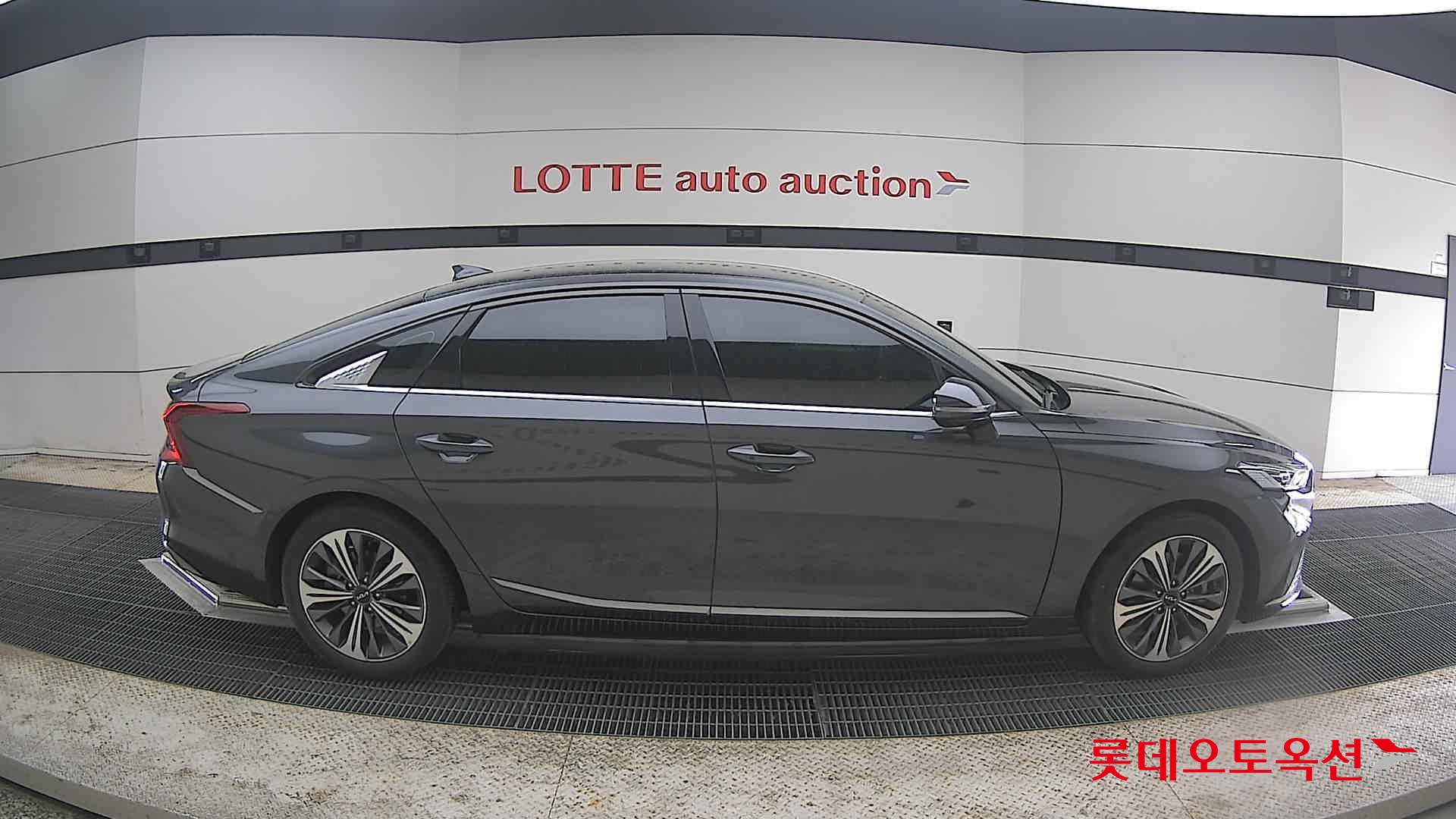 Kia K8 - 21