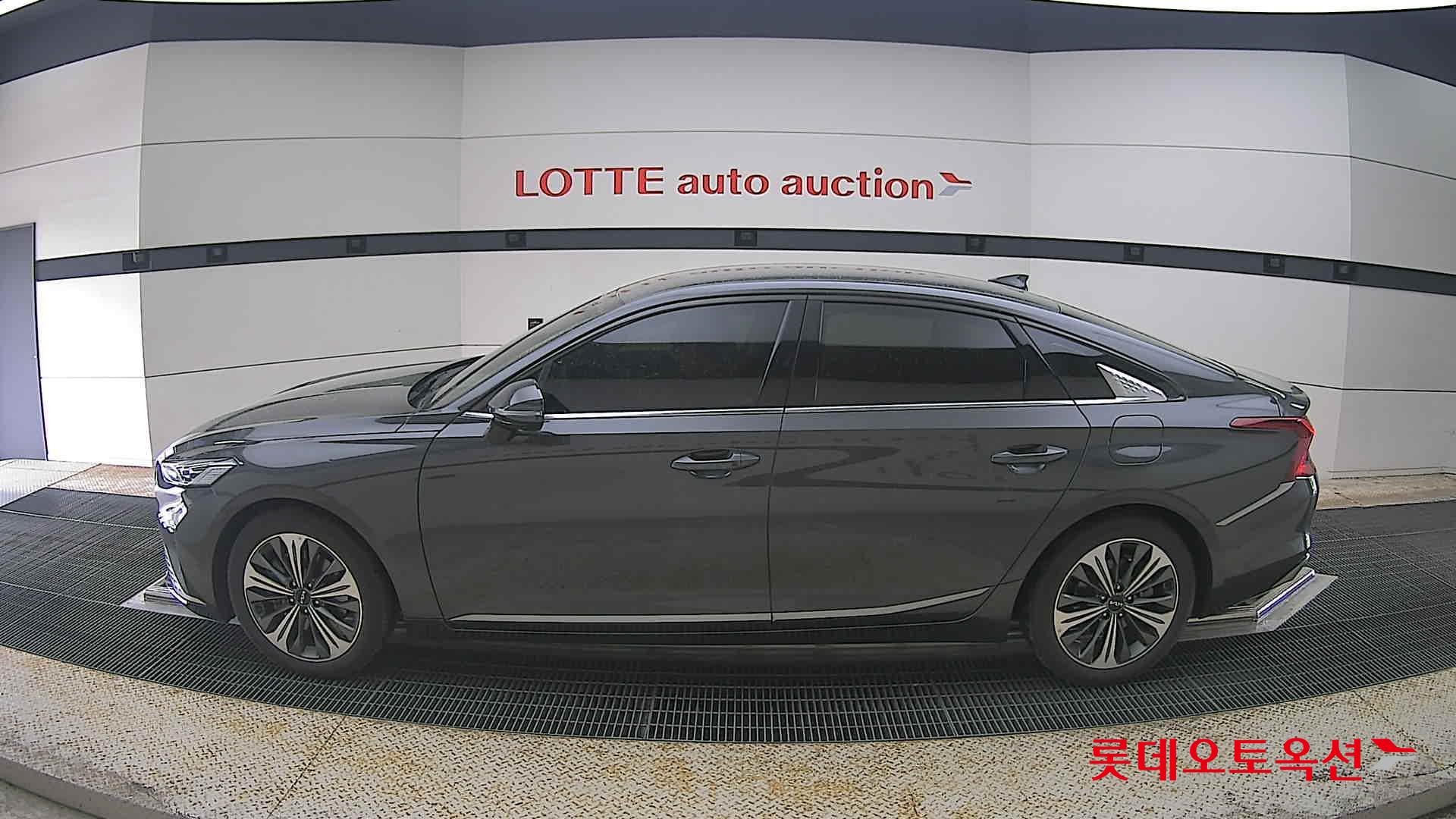 Kia K8 - 13