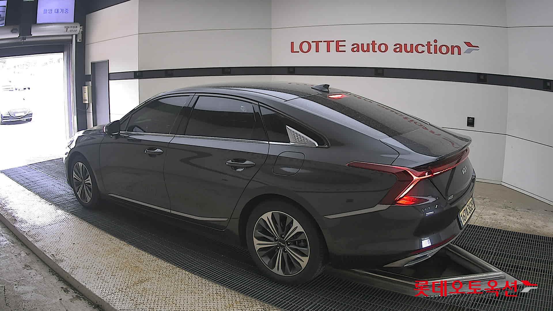 Kia K8 - 15