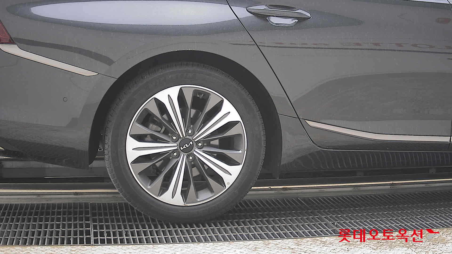 Kia K8 - 28