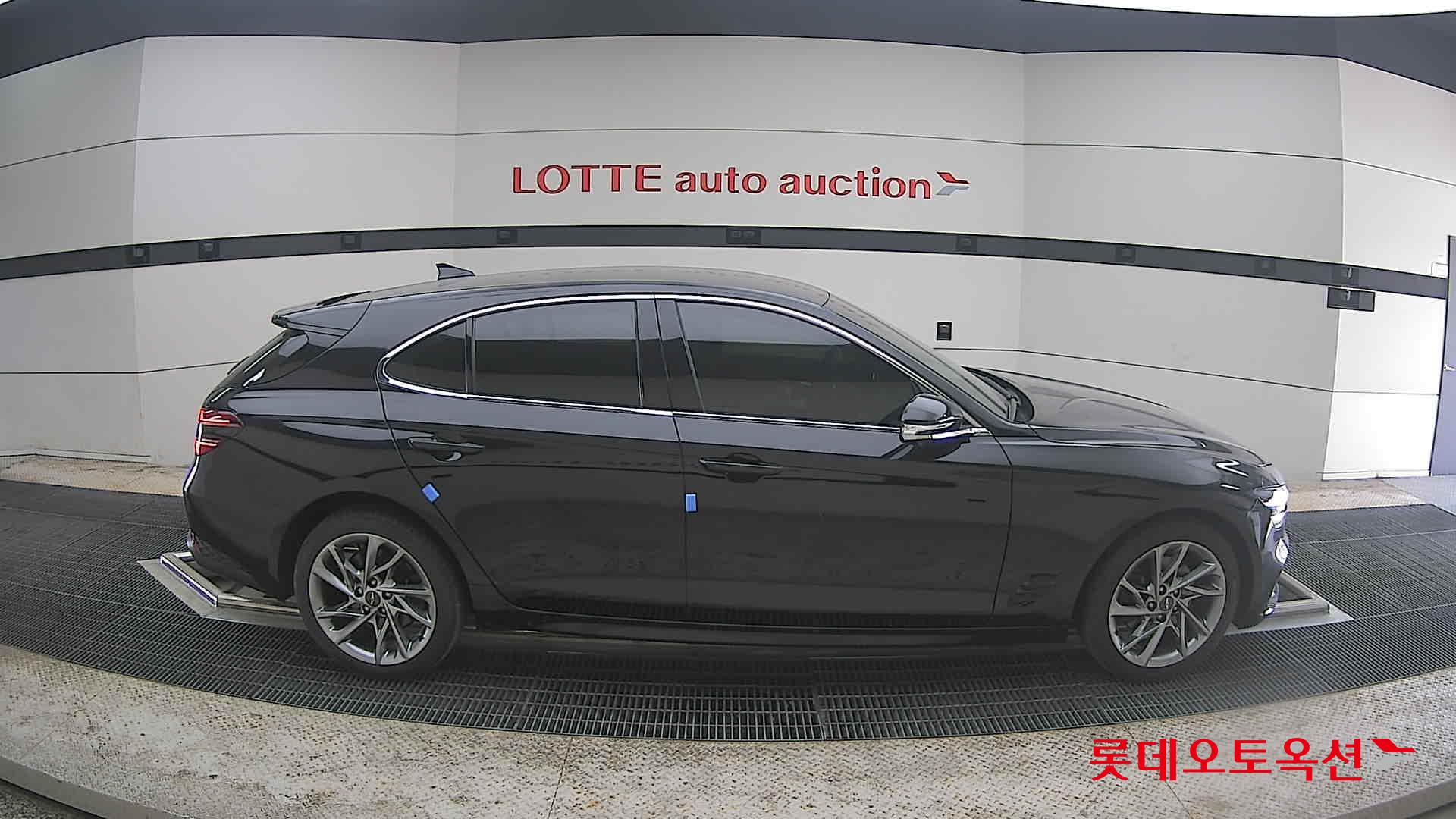 Genesis G70 - 21
